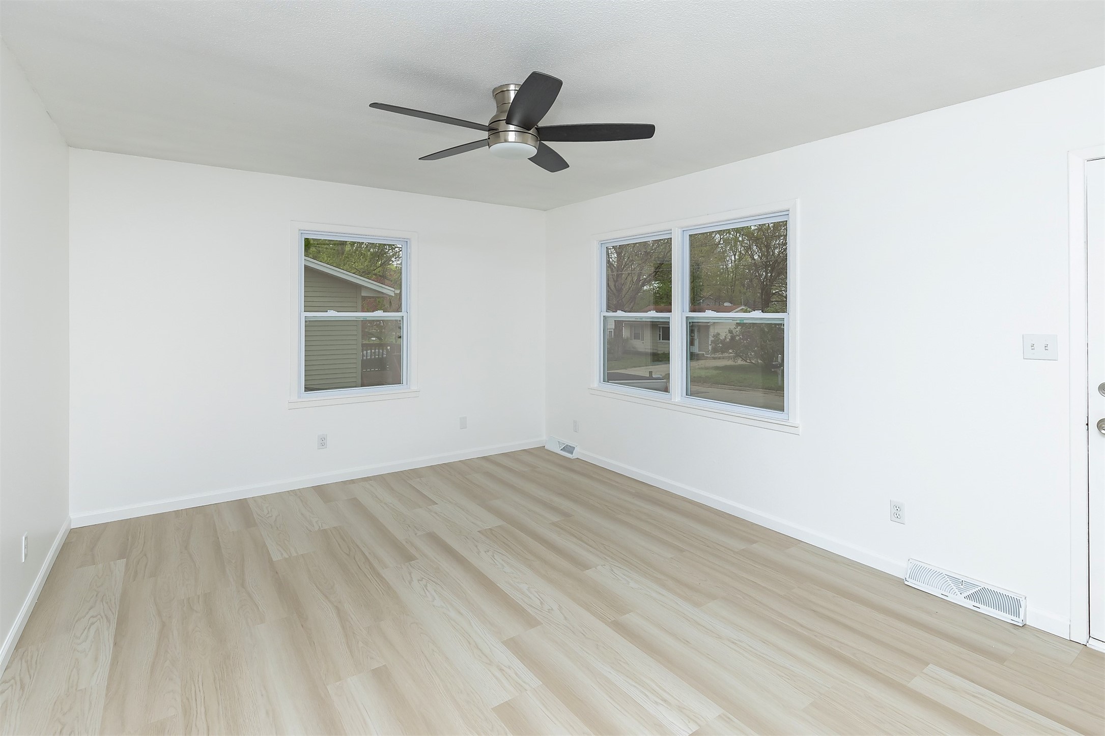 1338 E 36th Court