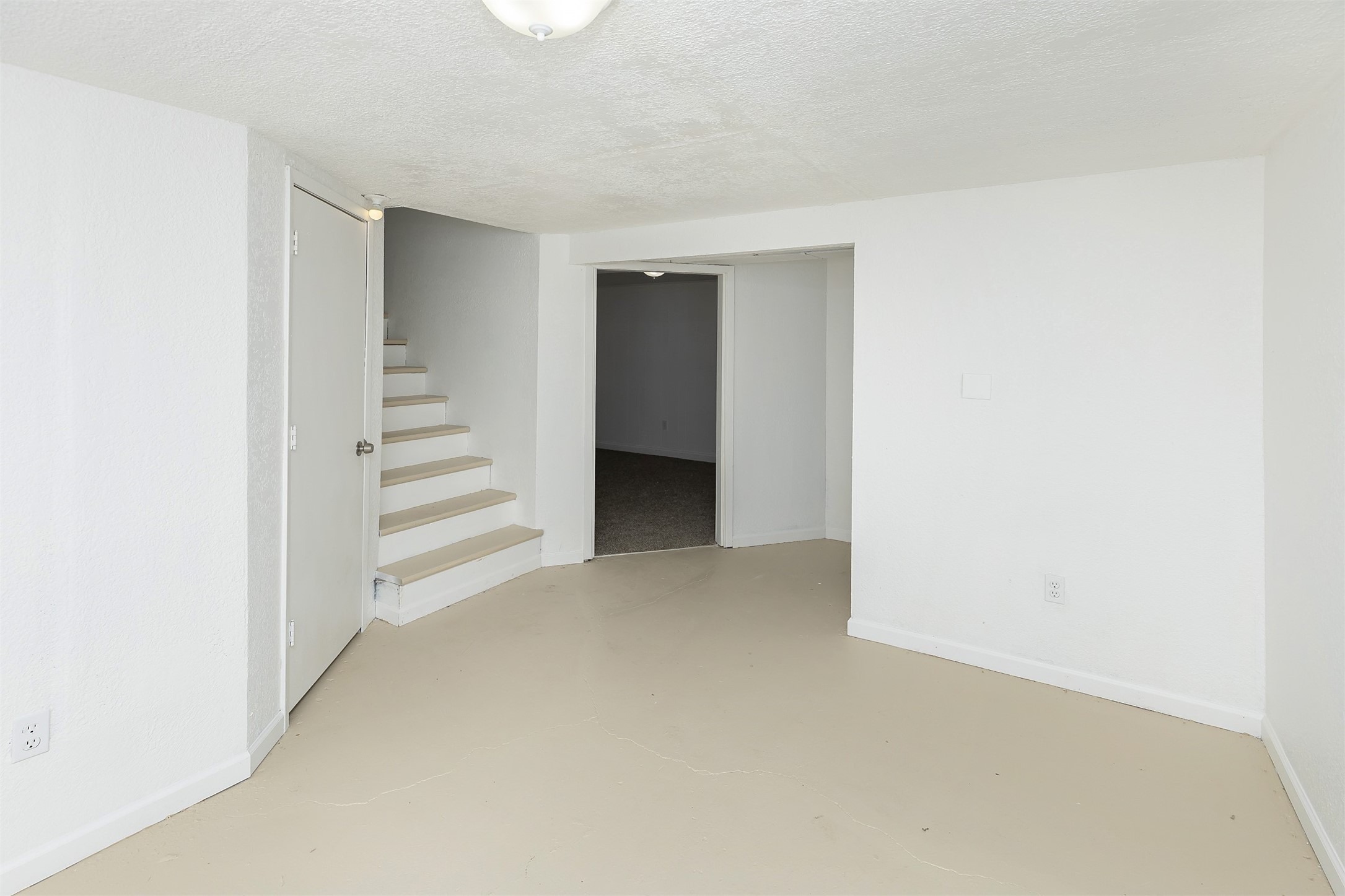1338 E 36th Court