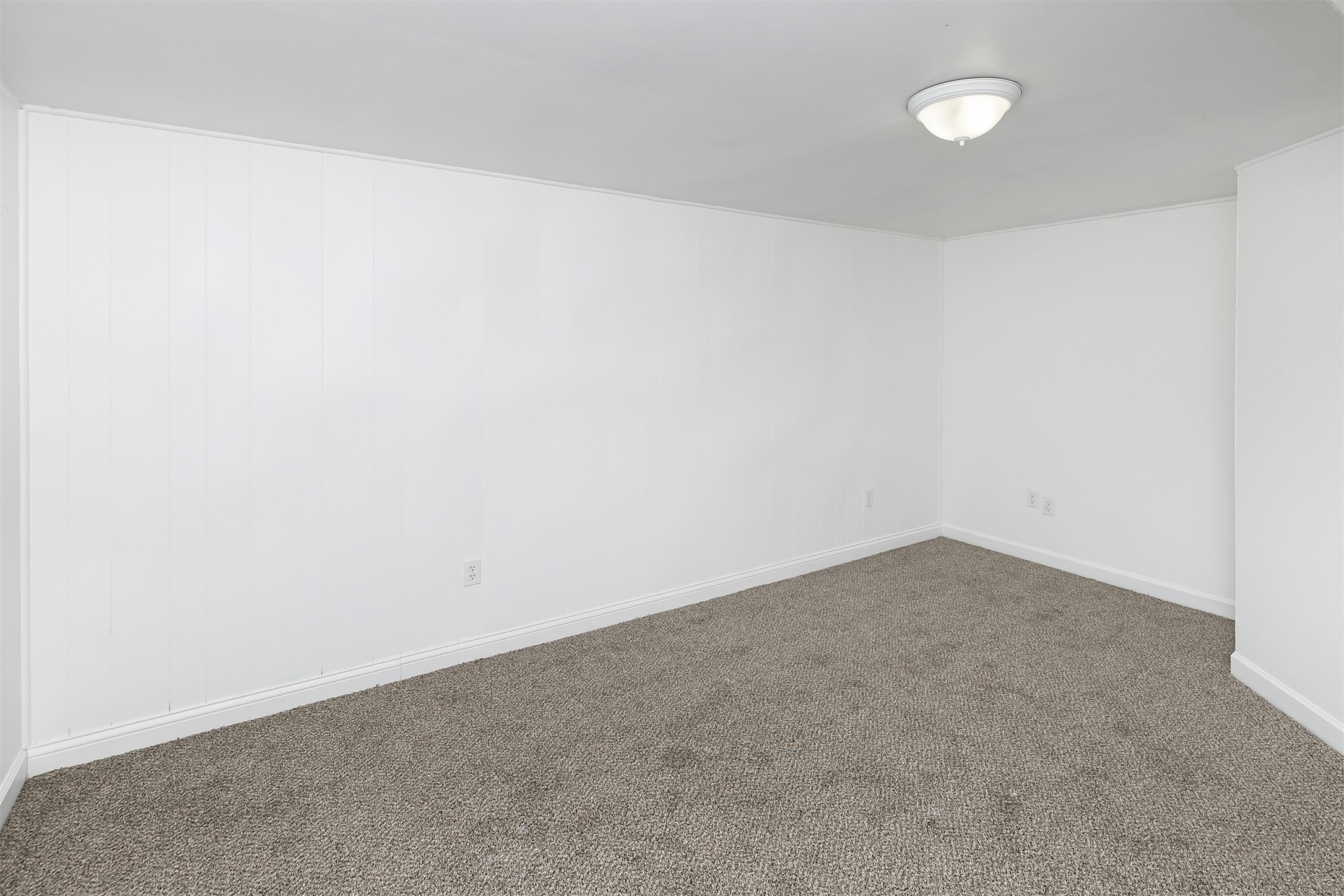 1338 E 36th Court