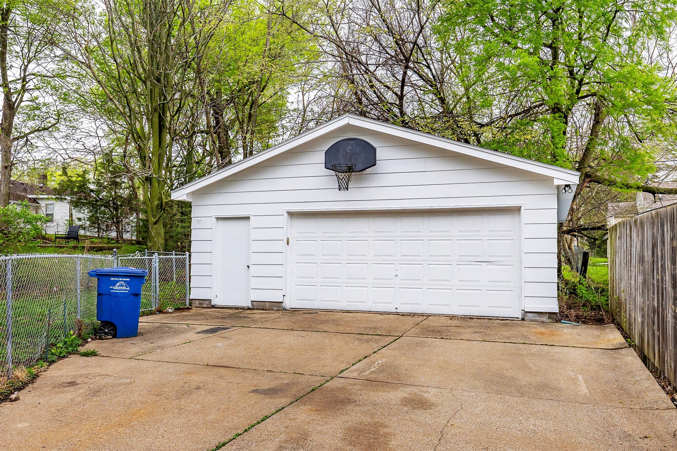 1338 E 36th Court