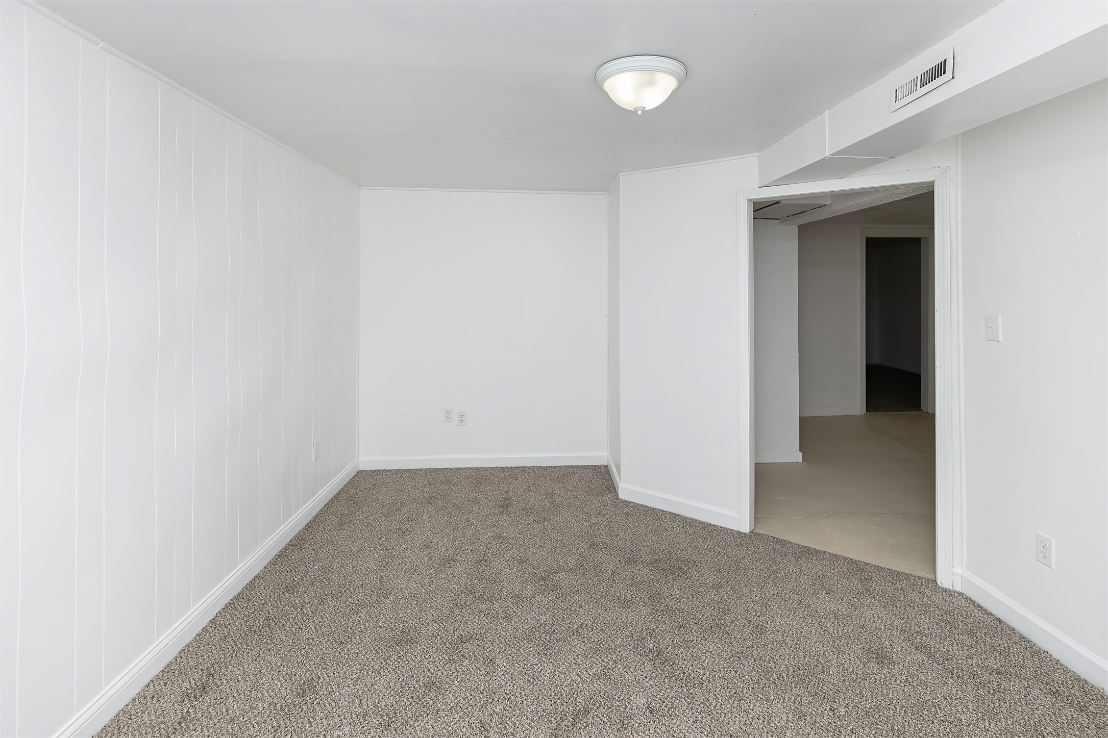 1338 E 36th Court