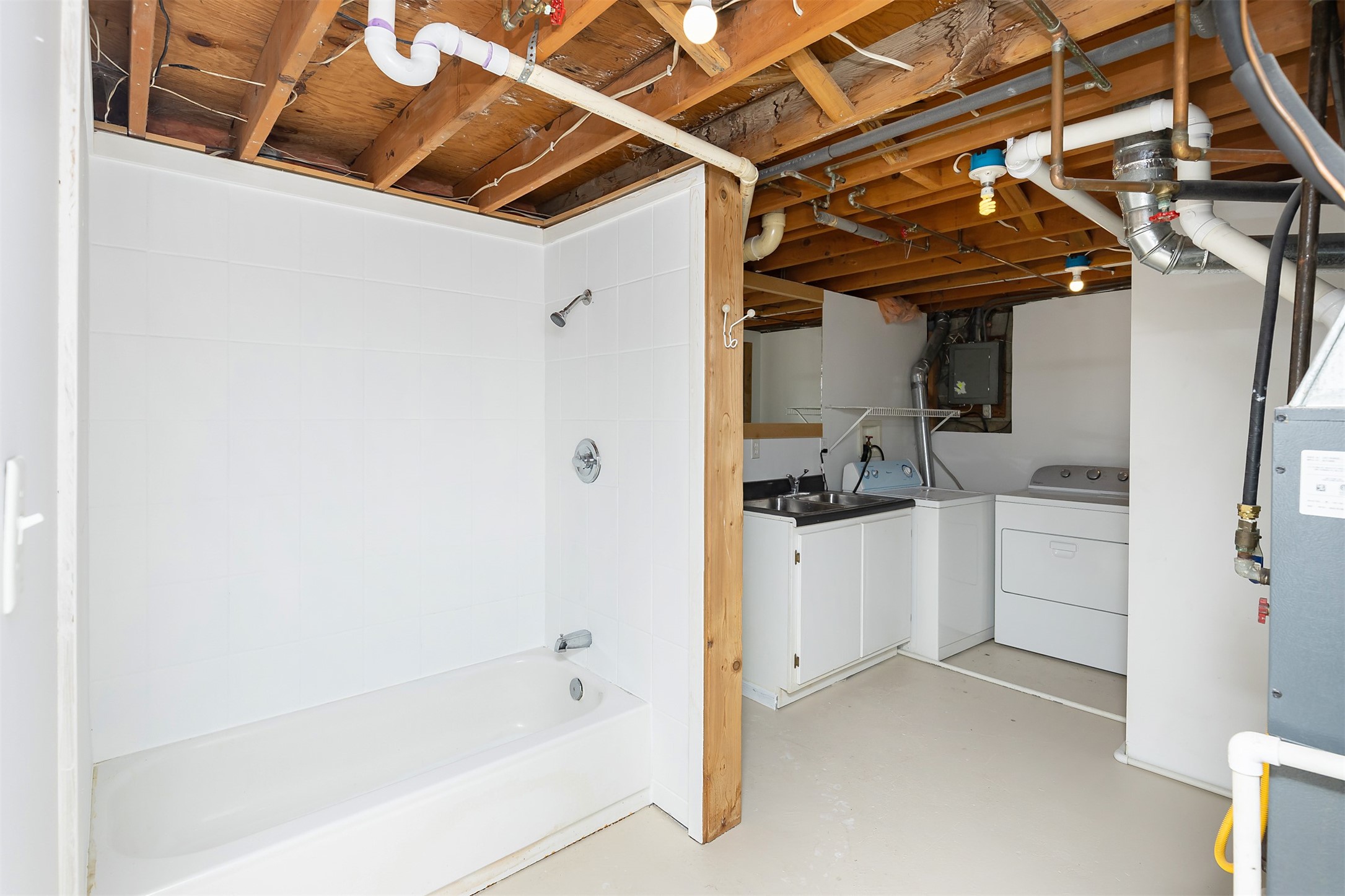 1338 E 36th Court