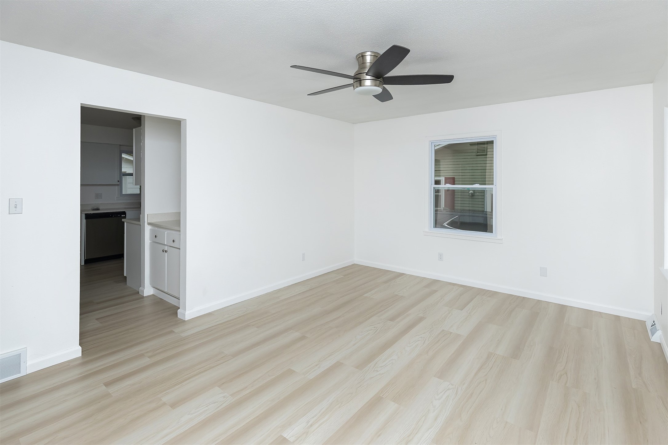 1338 E 36th Court
