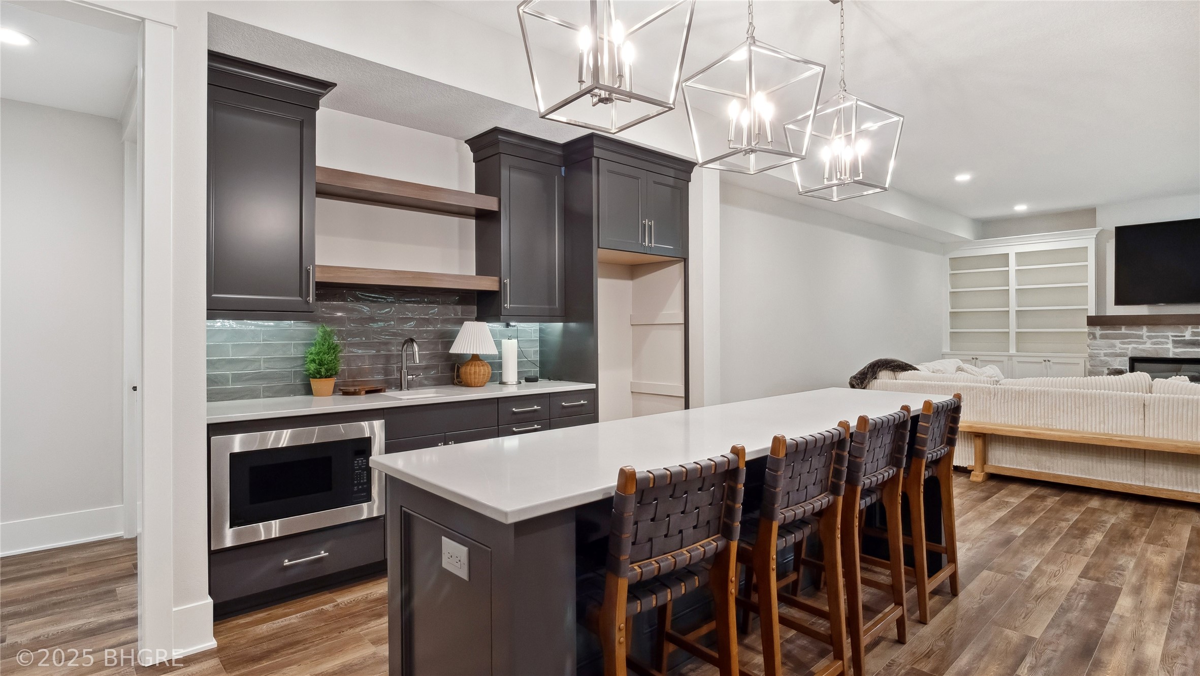 815 S Kingswood Court