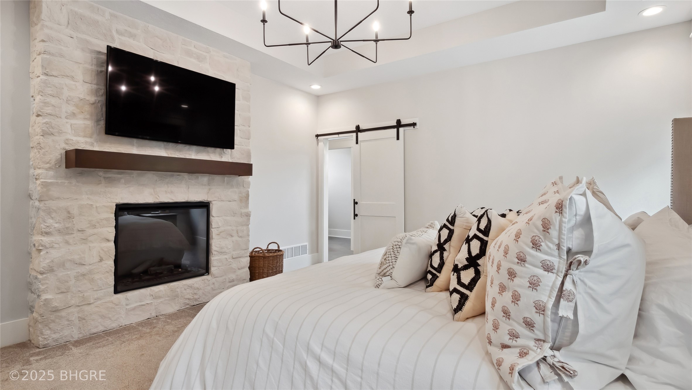 815 S Kingswood Court