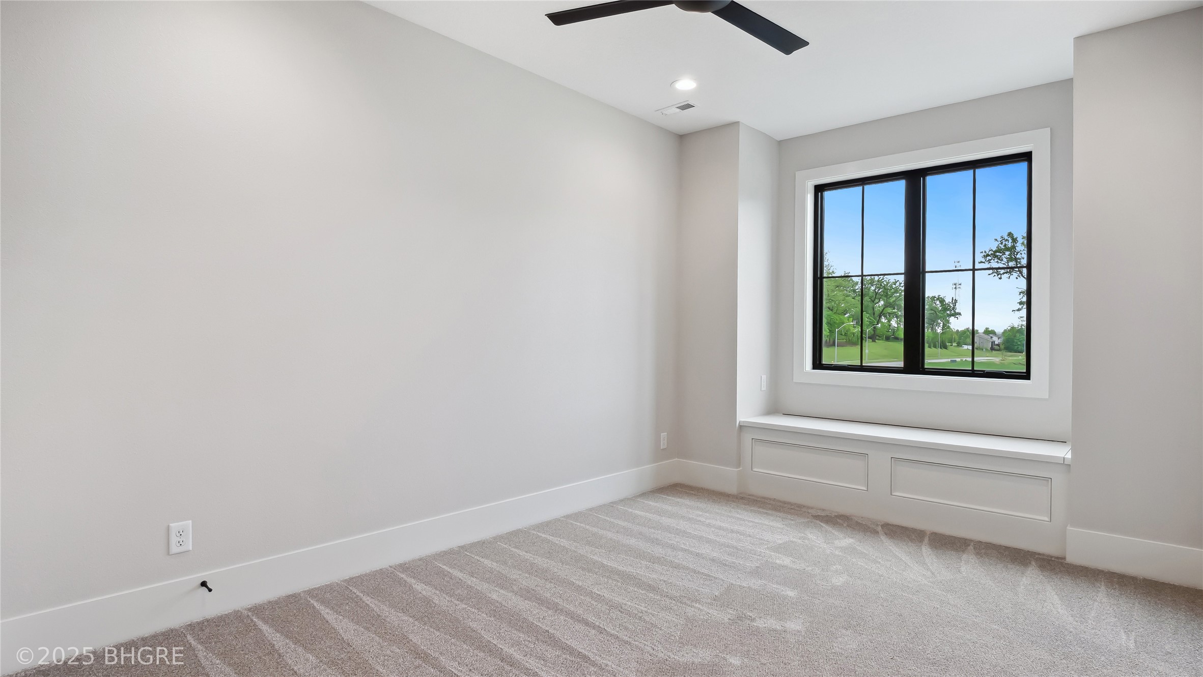 815 S Kingswood Court