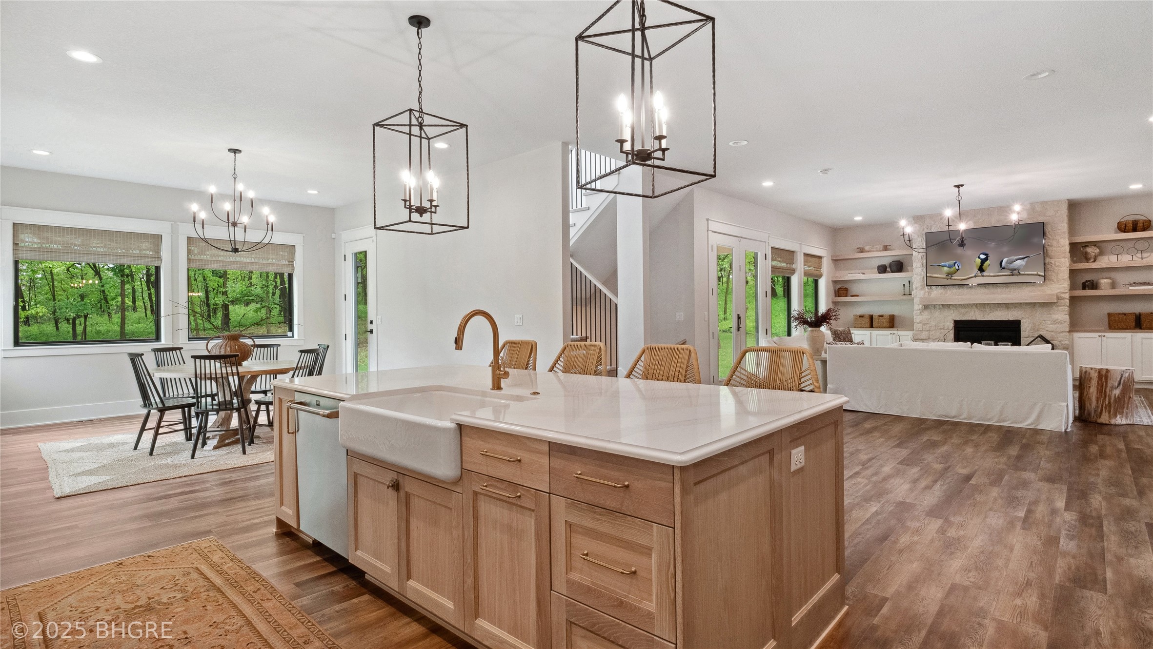 815 S Kingswood Court