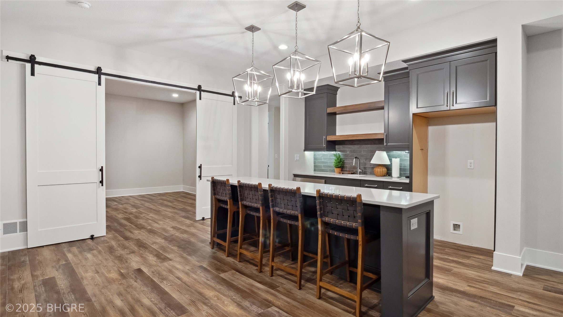 815 S Kingswood Court