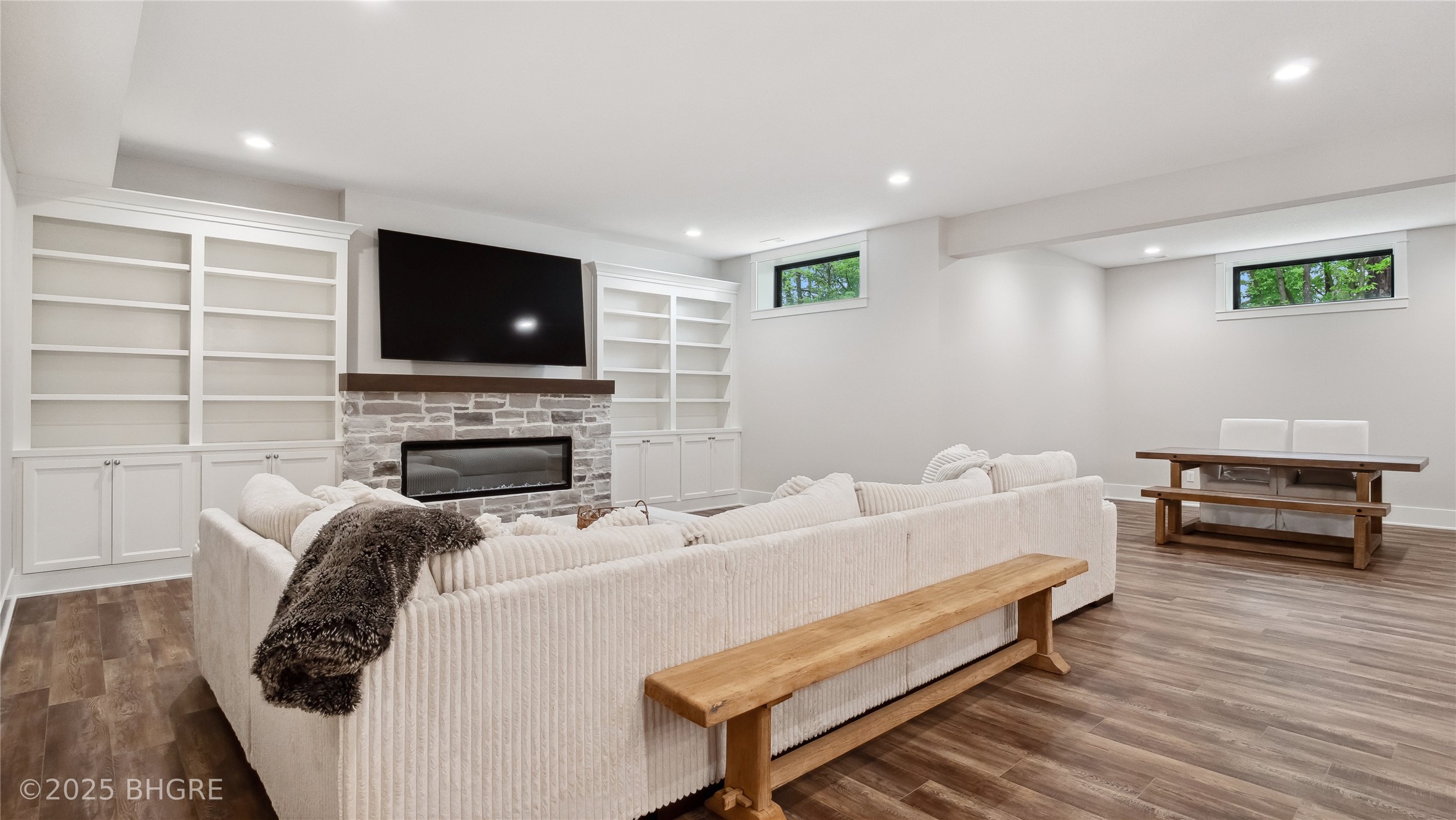 815 S Kingswood Court