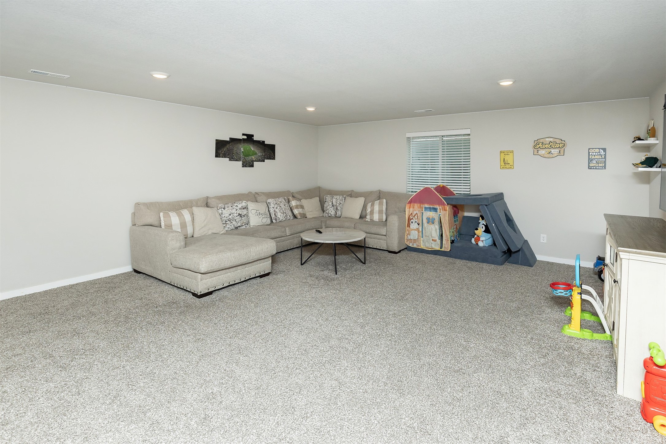 6828 NW 106th Street