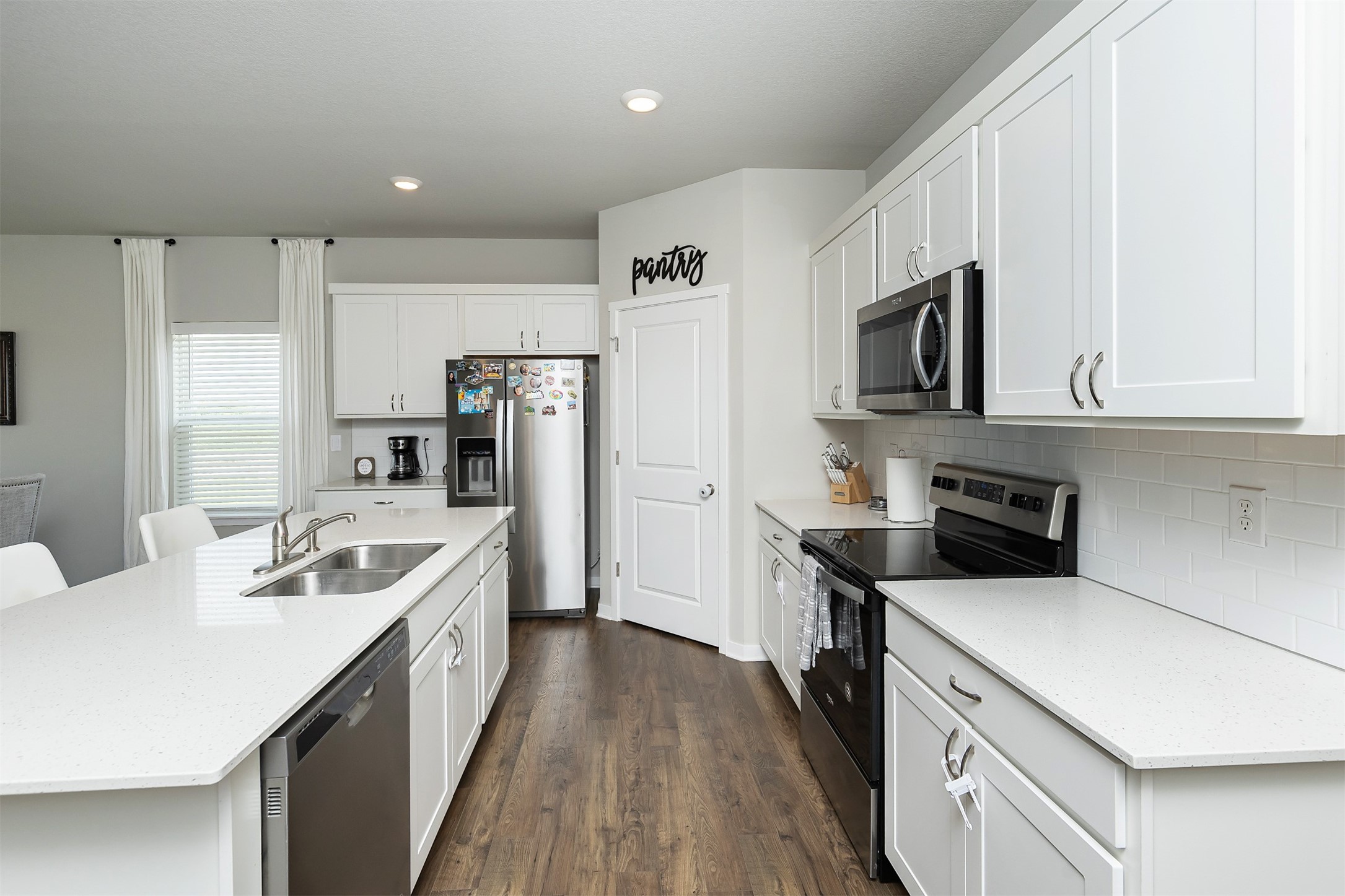 6828 NW 106th Street