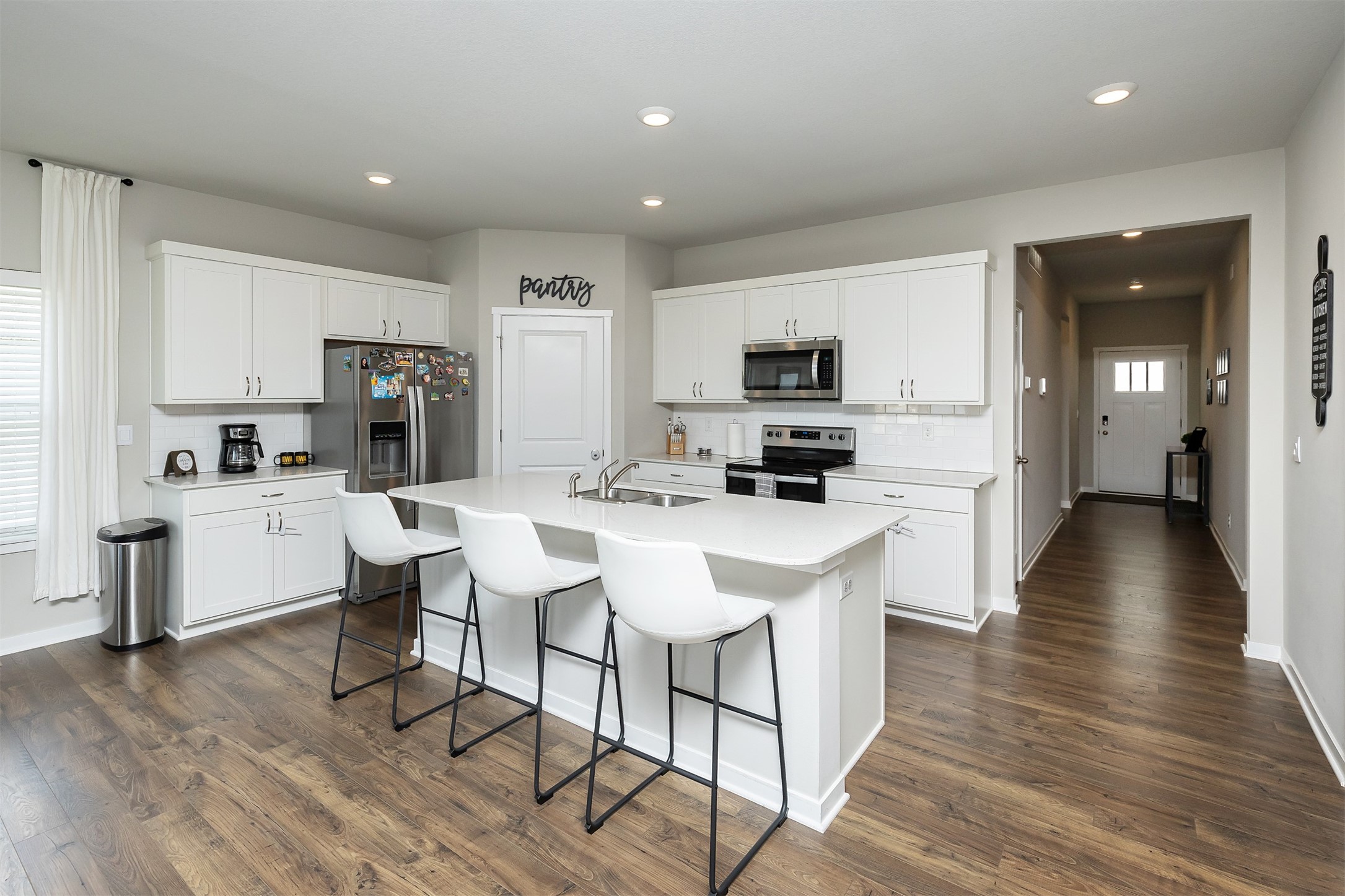 6828 NW 106th Street