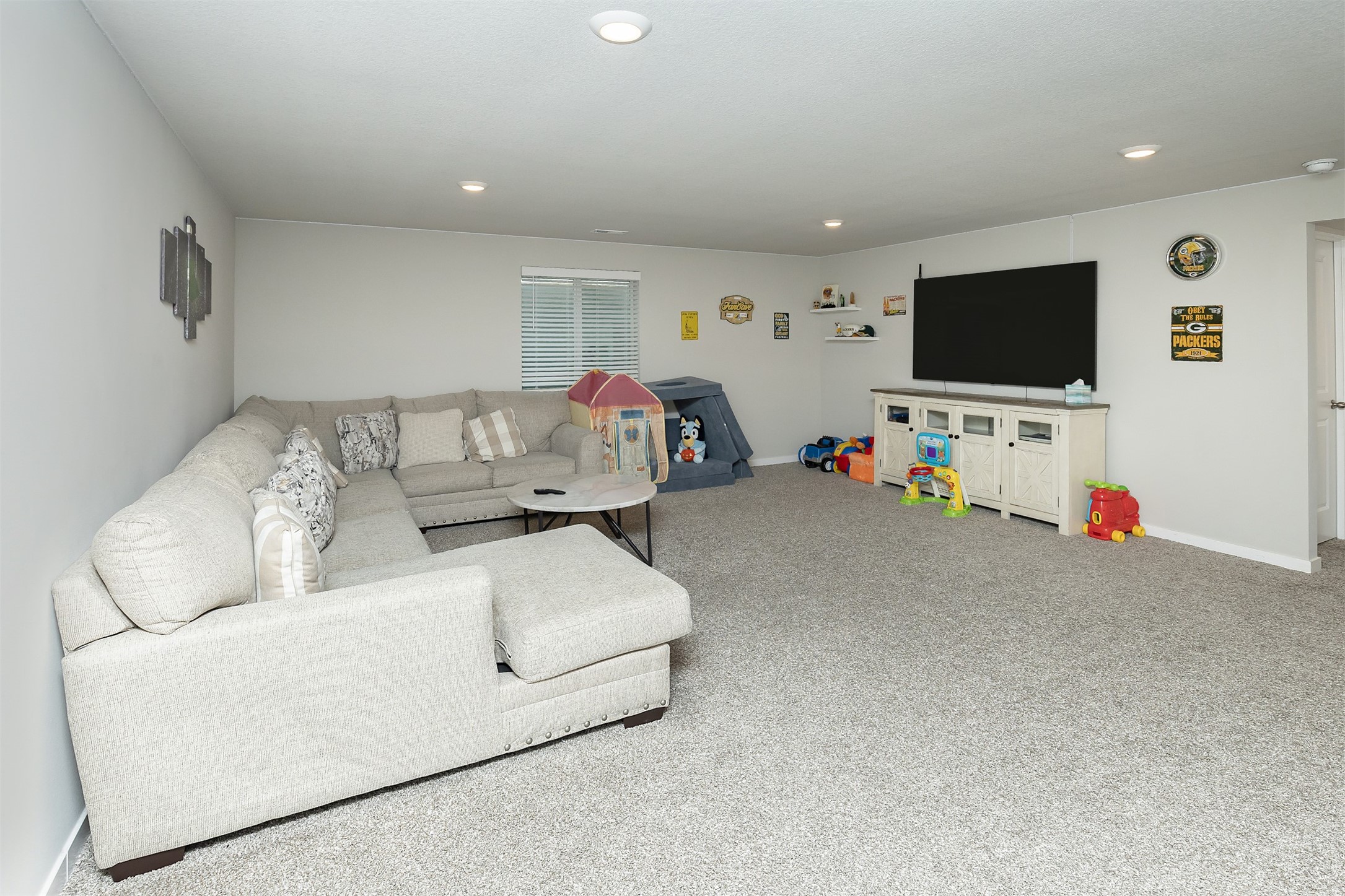 6828 NW 106th Street