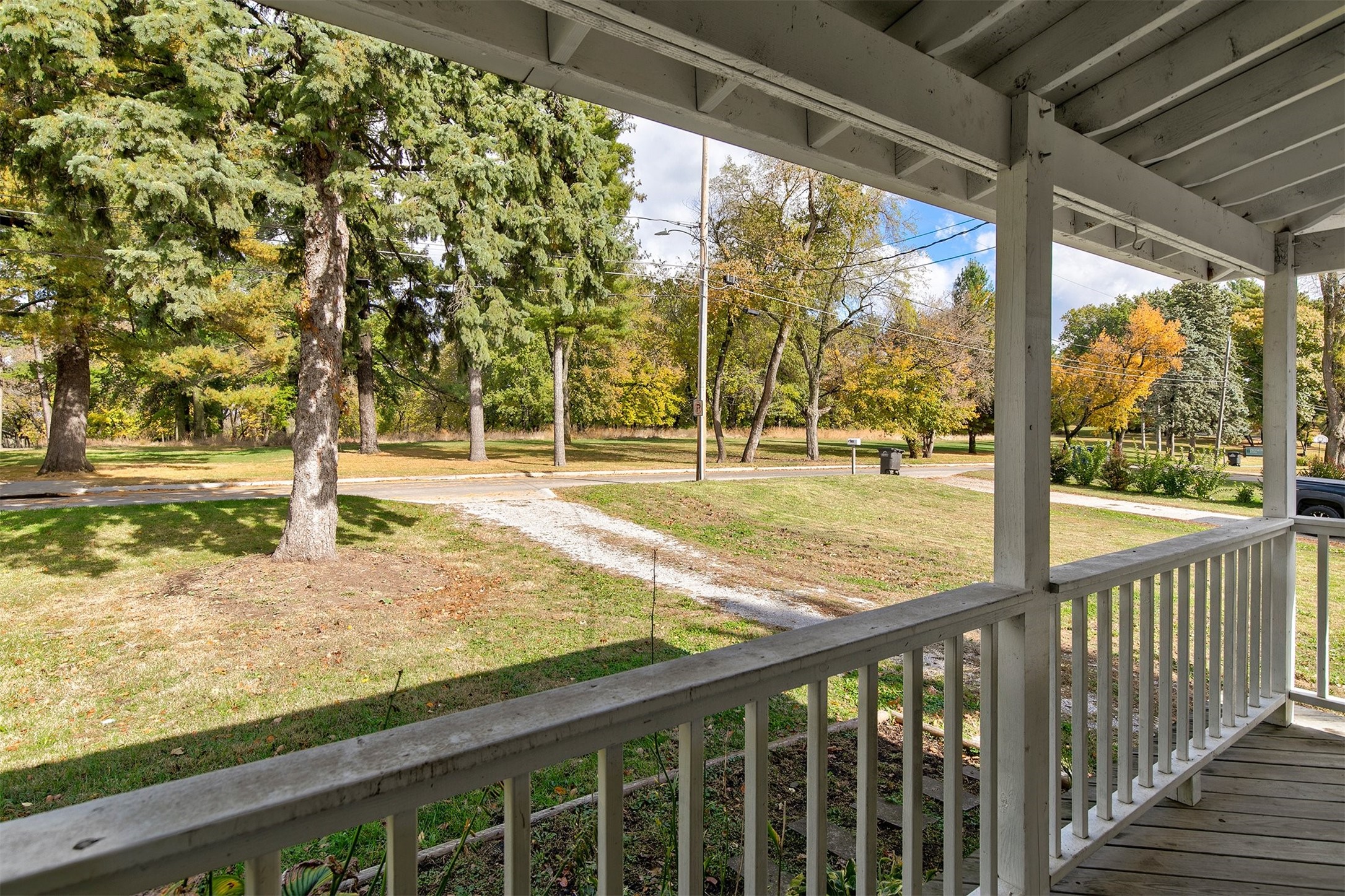 1607 Pioneer Road