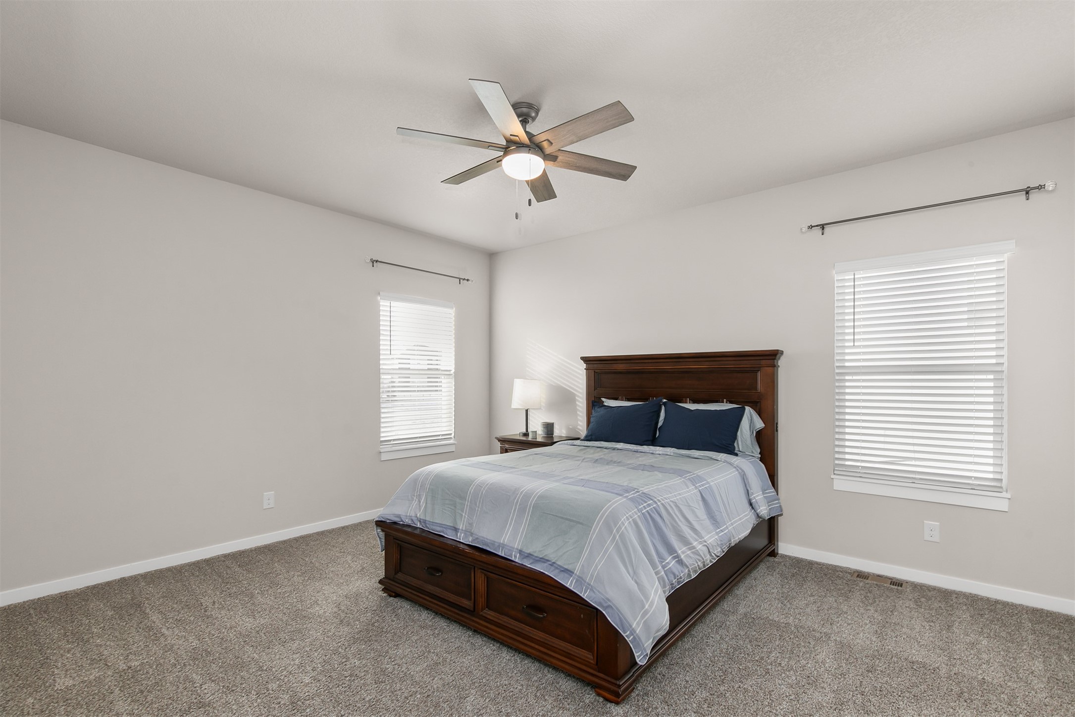 5428 Rowling Drive