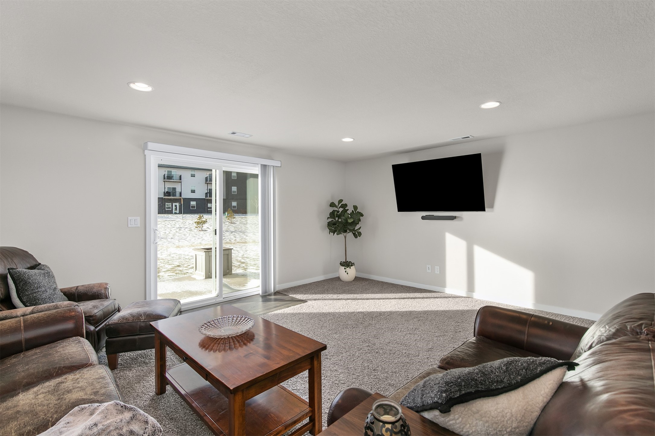 5428 Rowling Drive