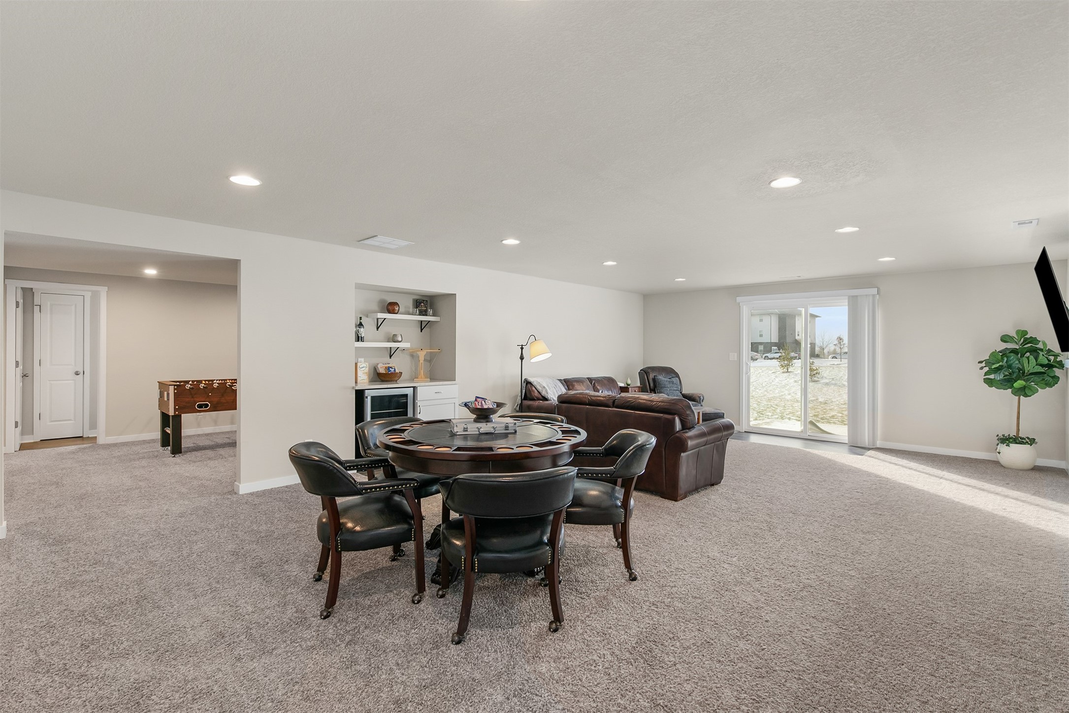 5428 Rowling Drive