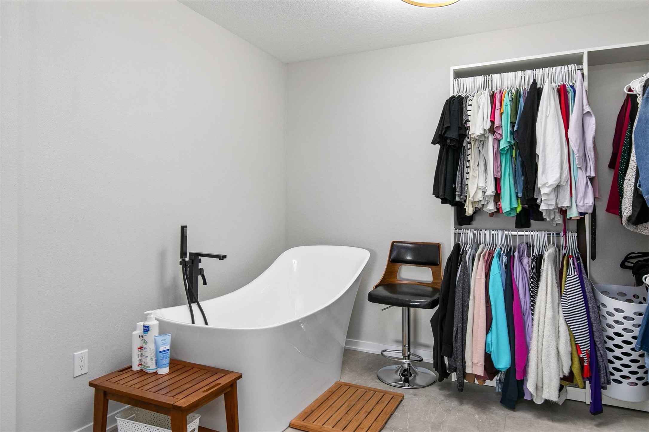 1401 Timber Ridge Drive