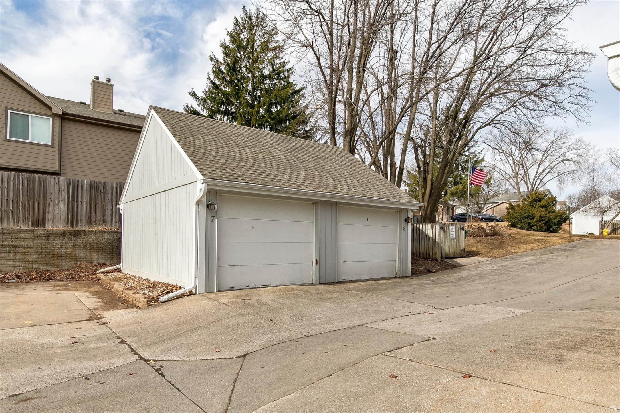5220 Boulder Drive 8