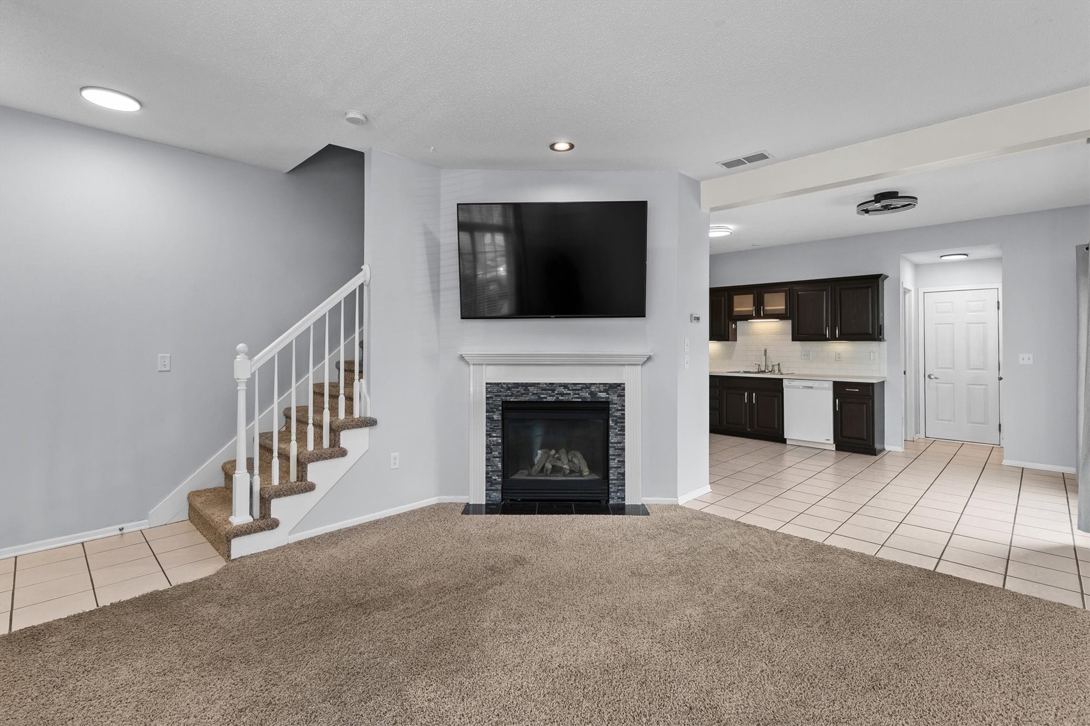 2175 Ridgeview Circle