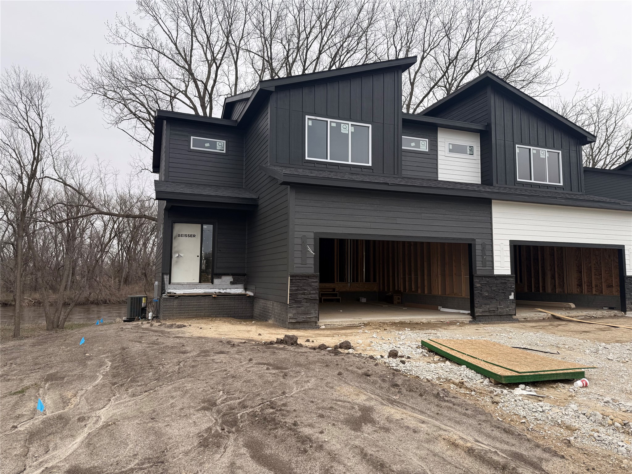 519 S 4th Street