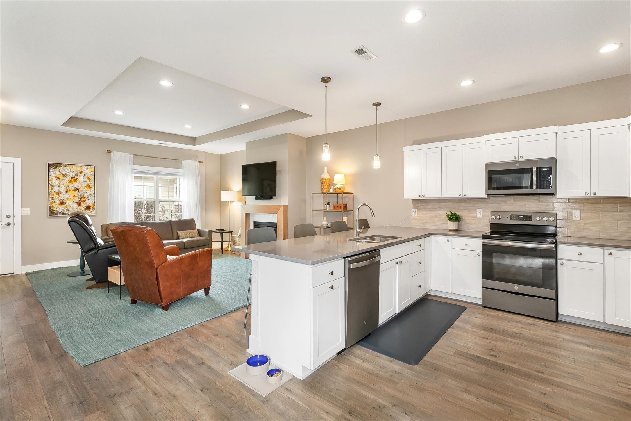 8943 Nelle Lane
