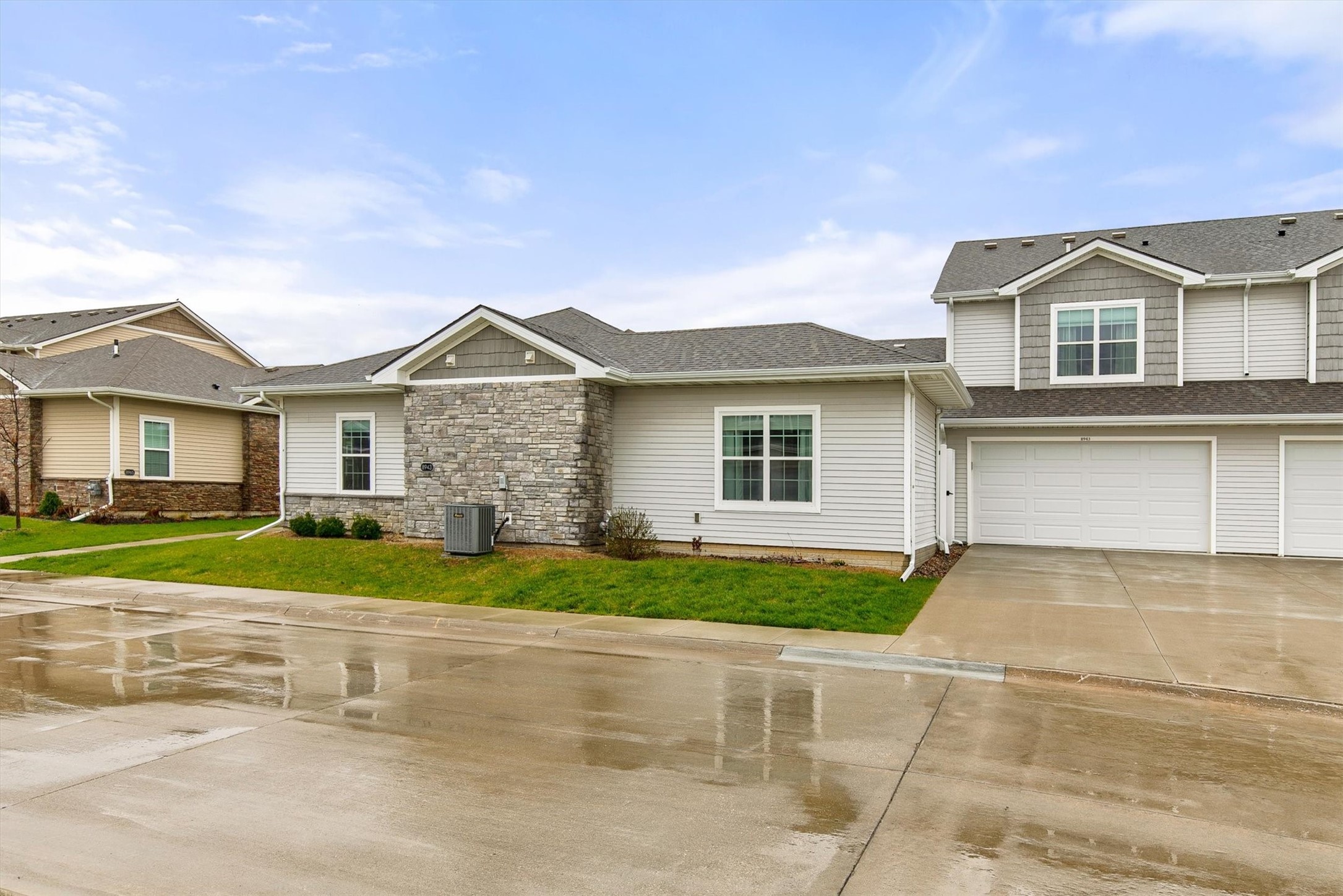 8943 Nelle Lane