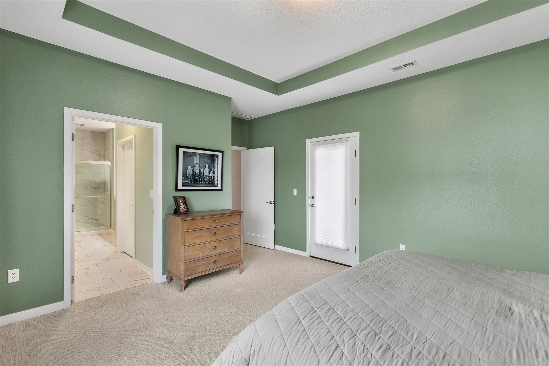 8943 Nelle Lane
