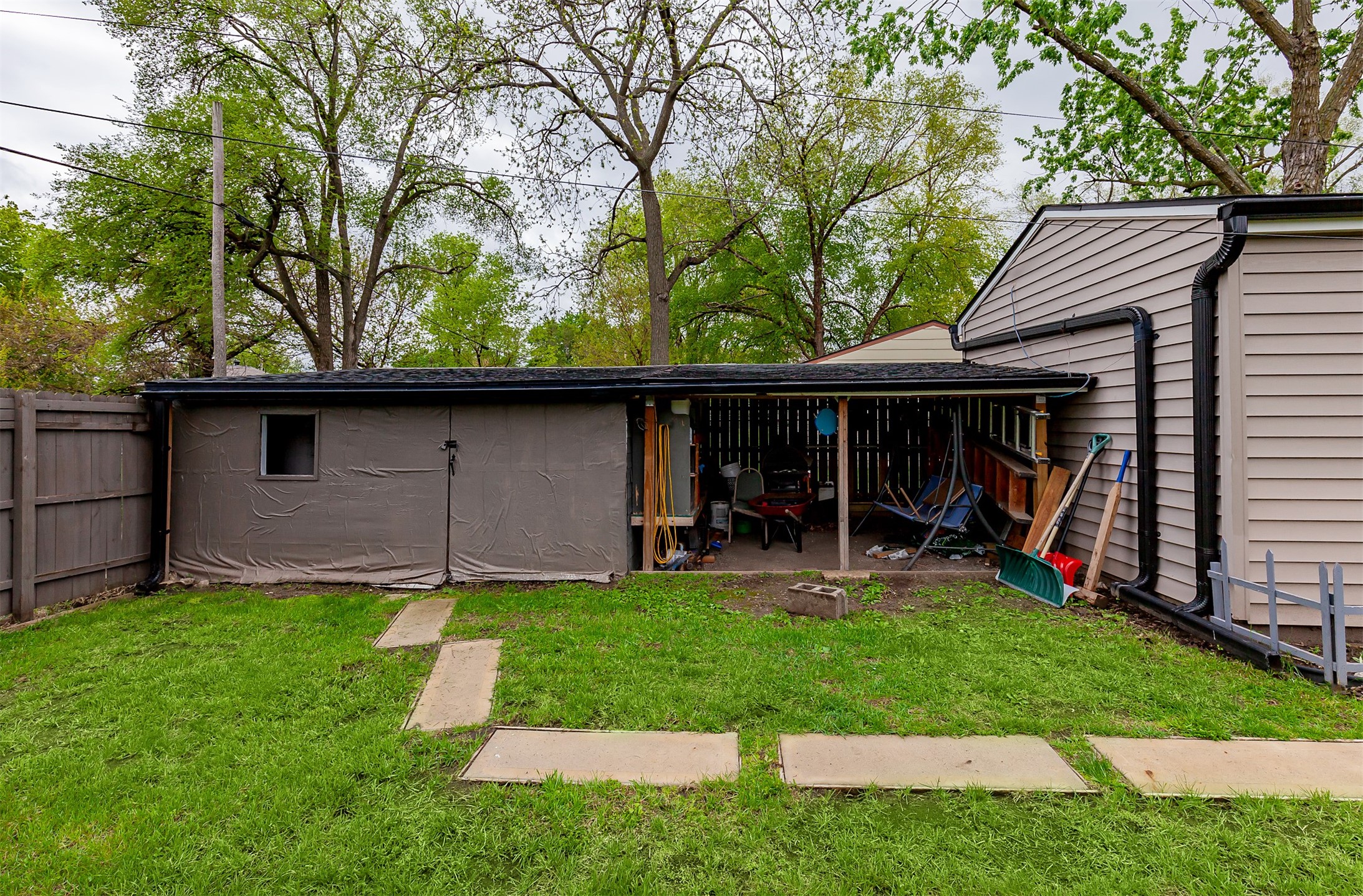 1345 E 16th Street