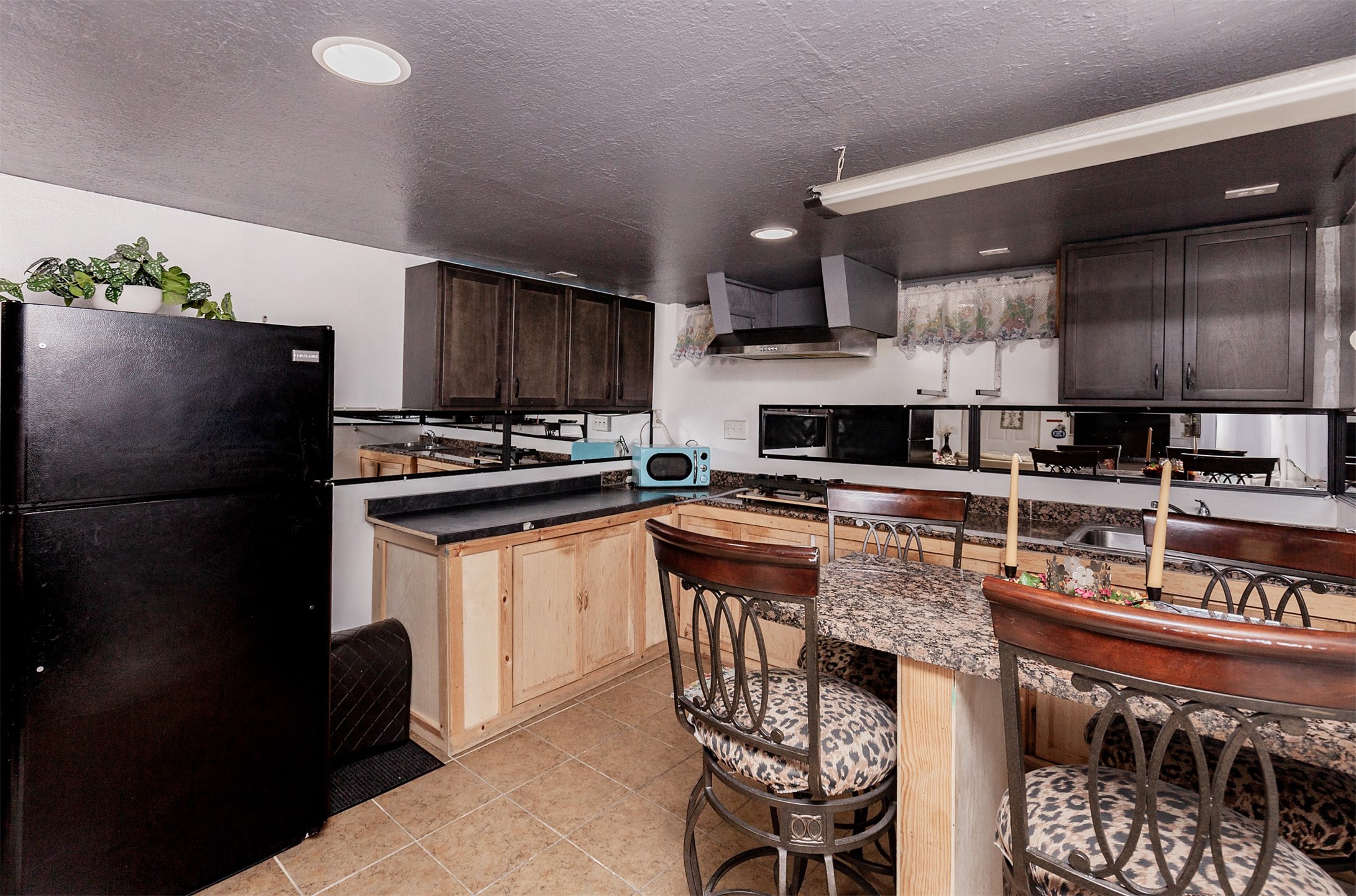 1345 E 16th Street