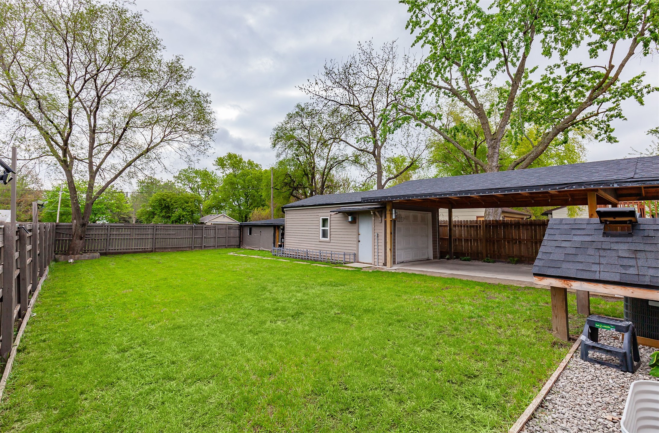 1345 E 16th Street