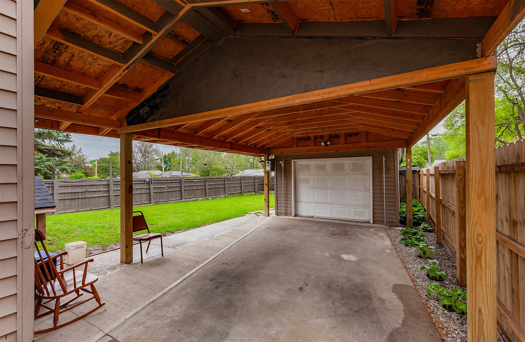 1345 E 16th Street