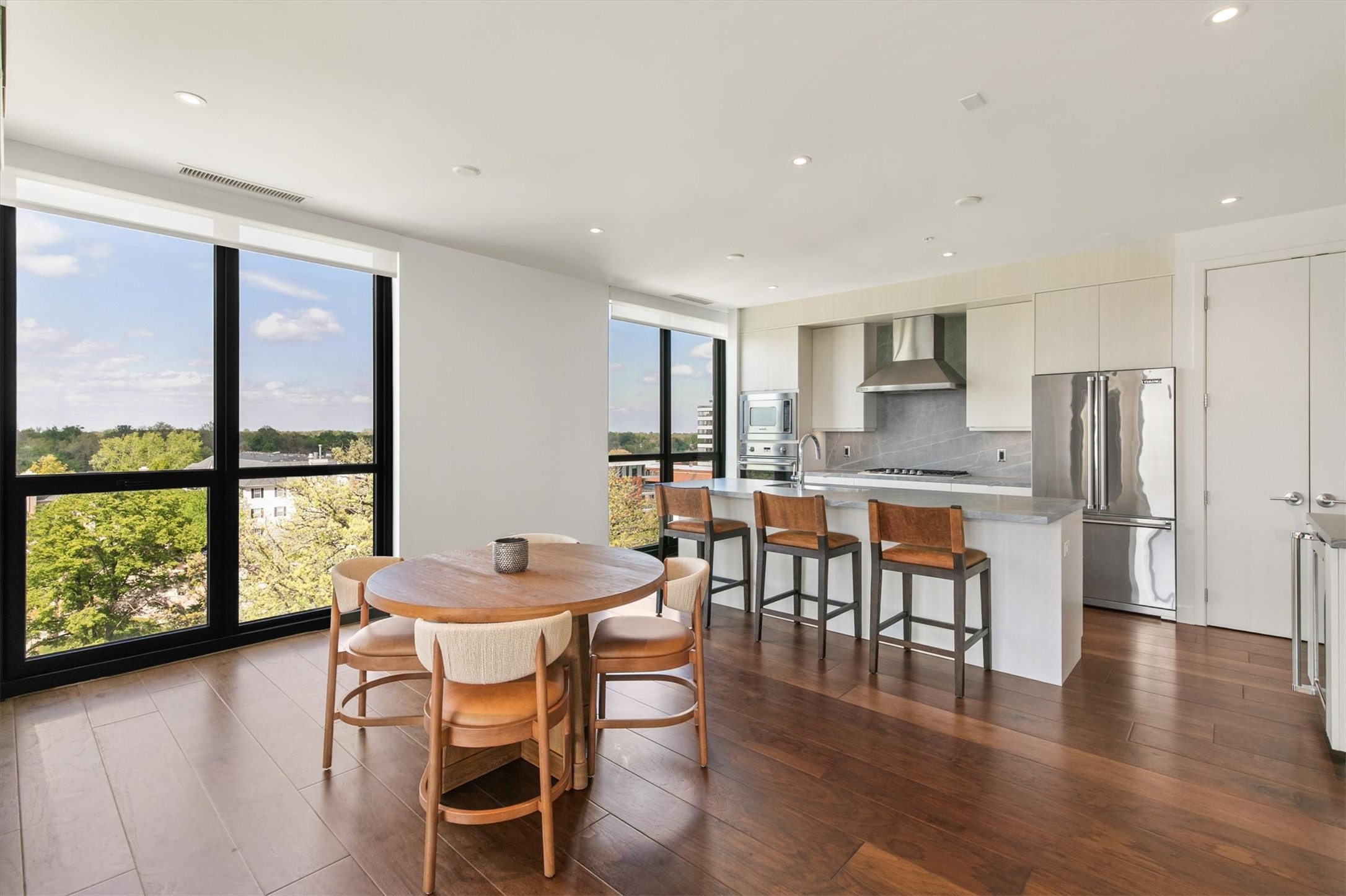 3750 Grand Avenue 501