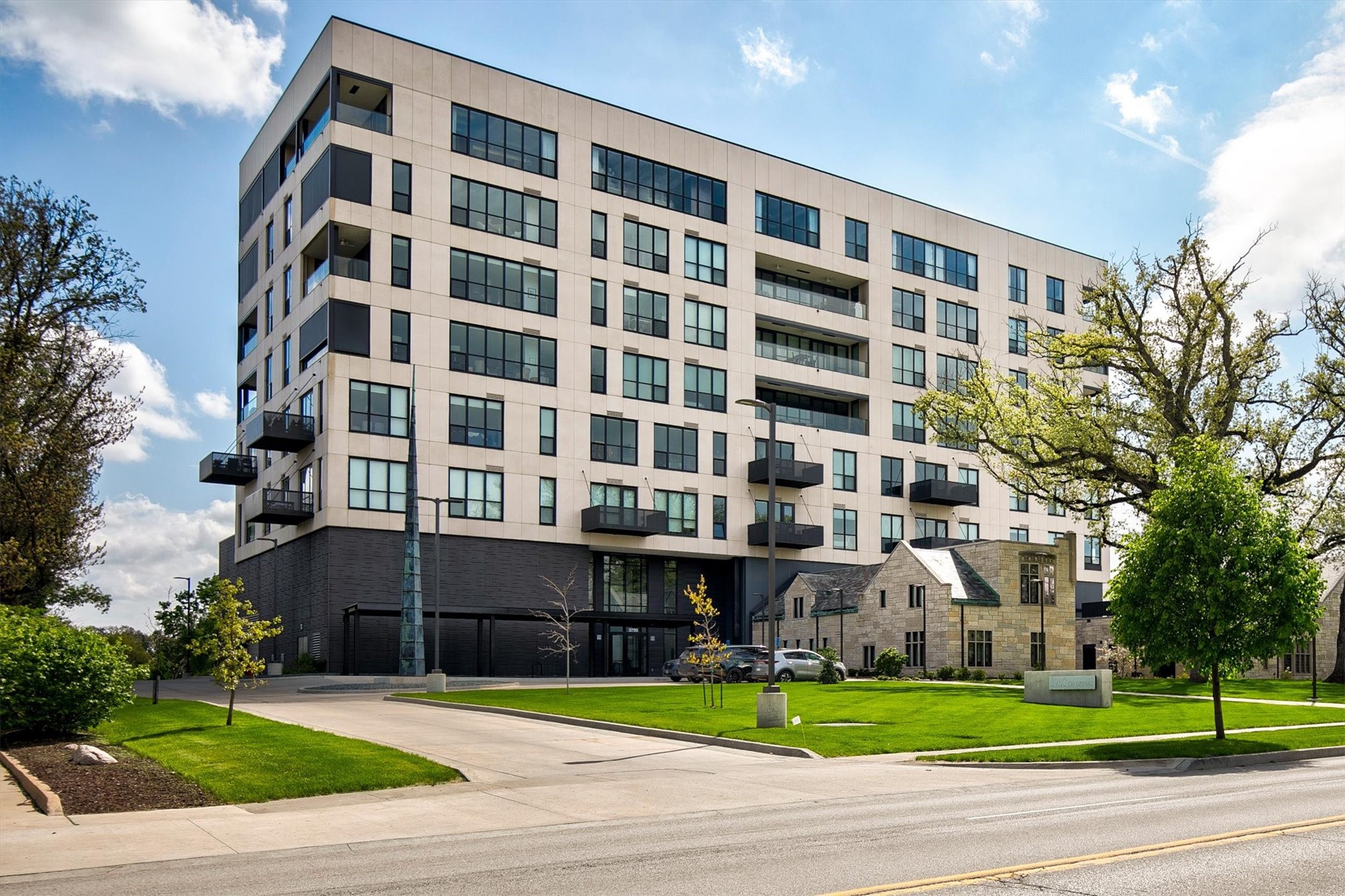 3750 Grand Avenue 501