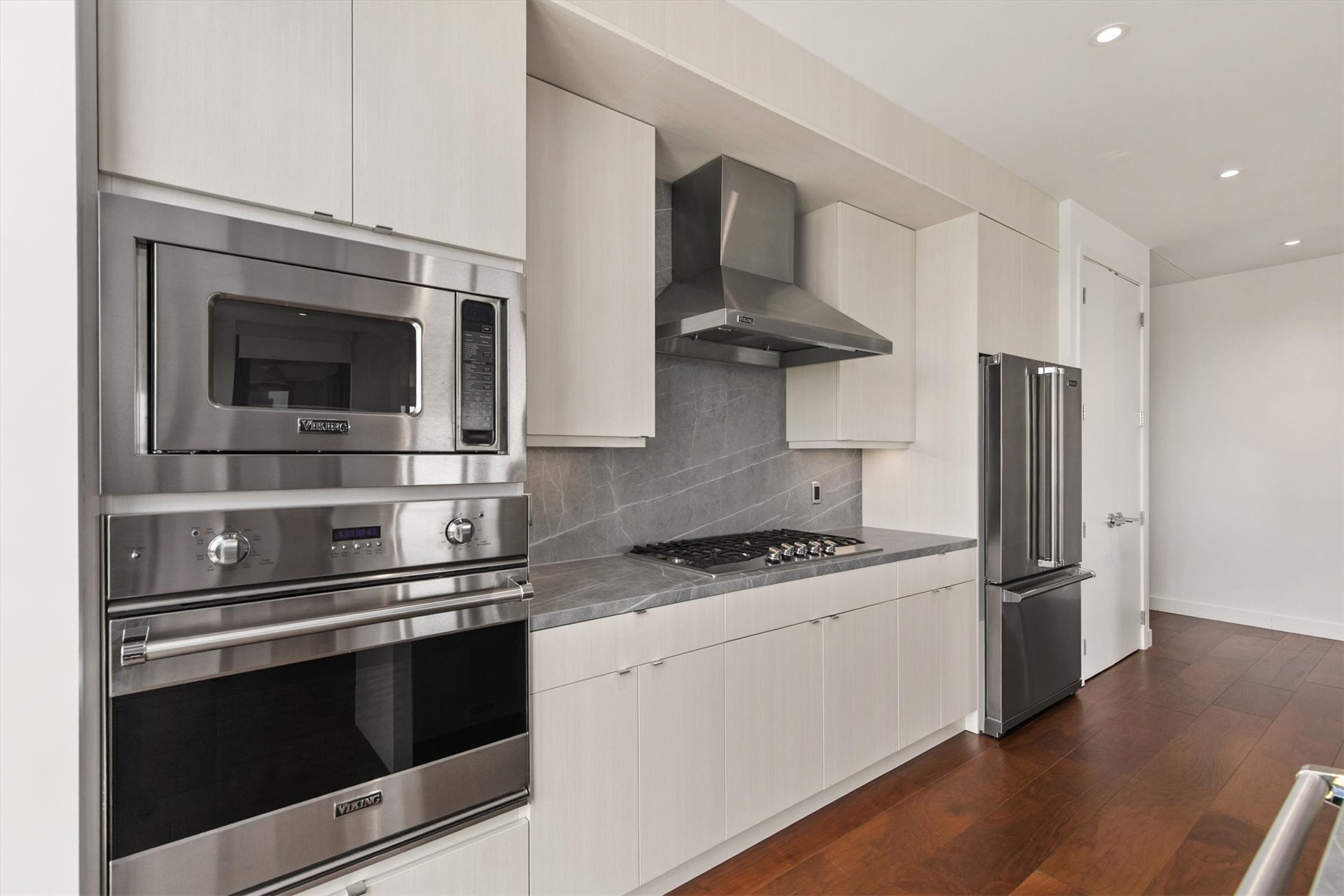 3750 Grand Avenue 501