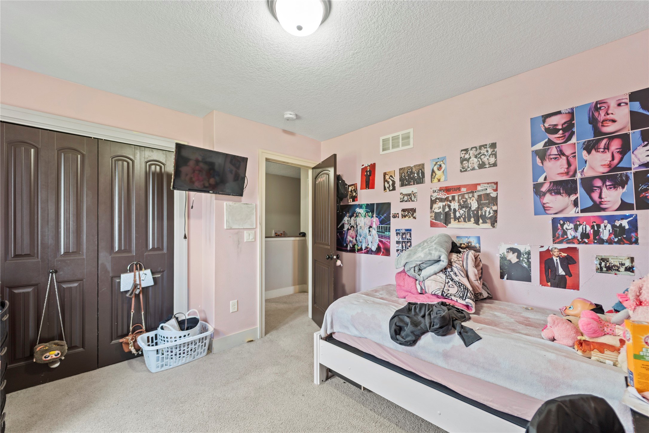 659 SW Springfield Drive