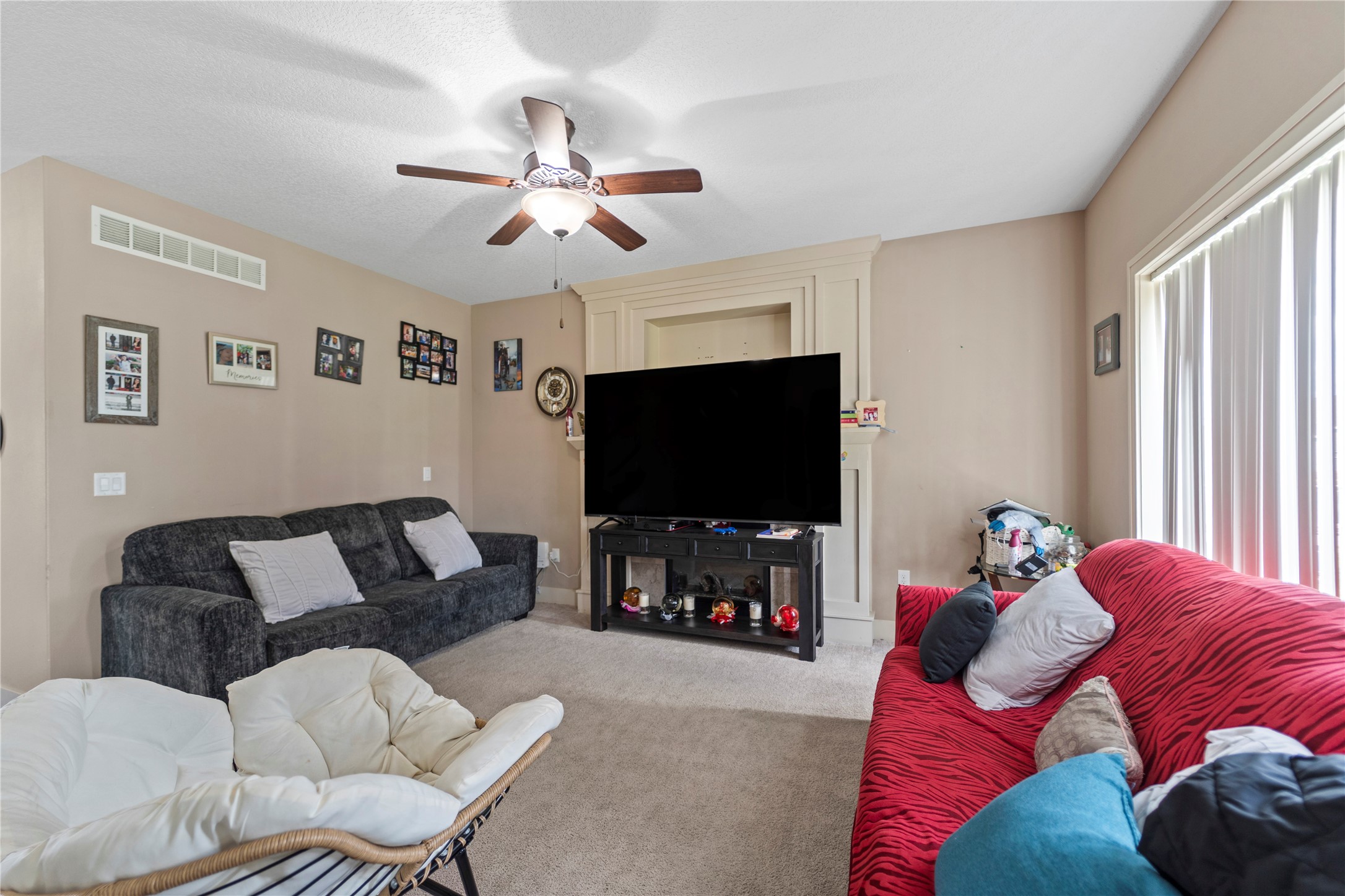659 SW Springfield Drive