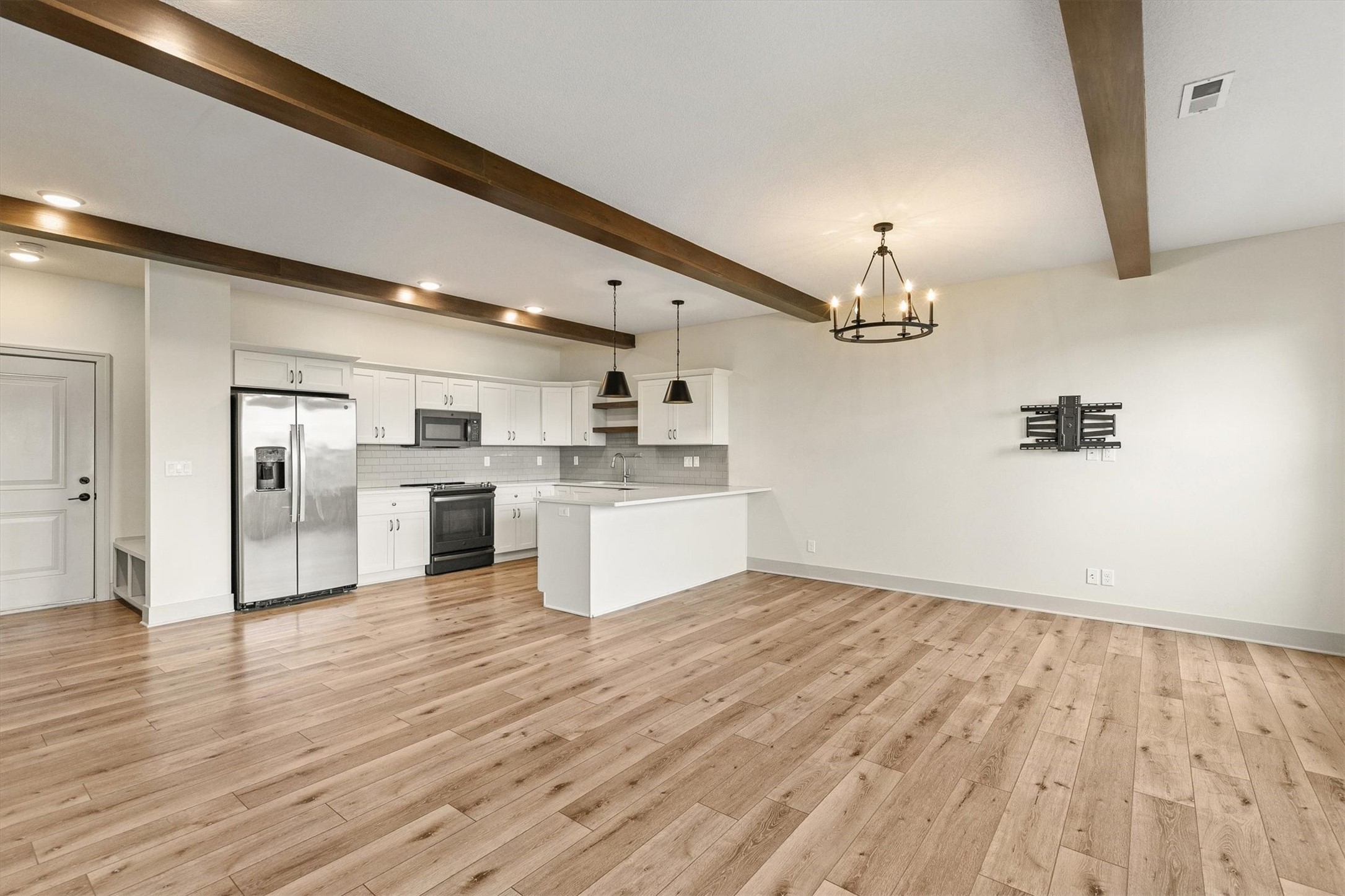 6460 Galleria Drive 3102