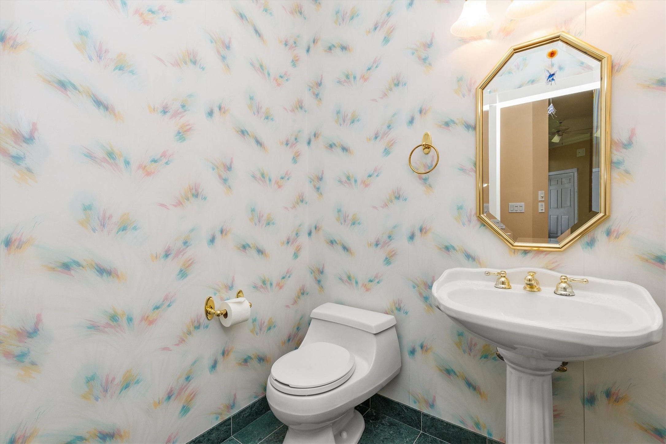 5576 Glen Oaks Point