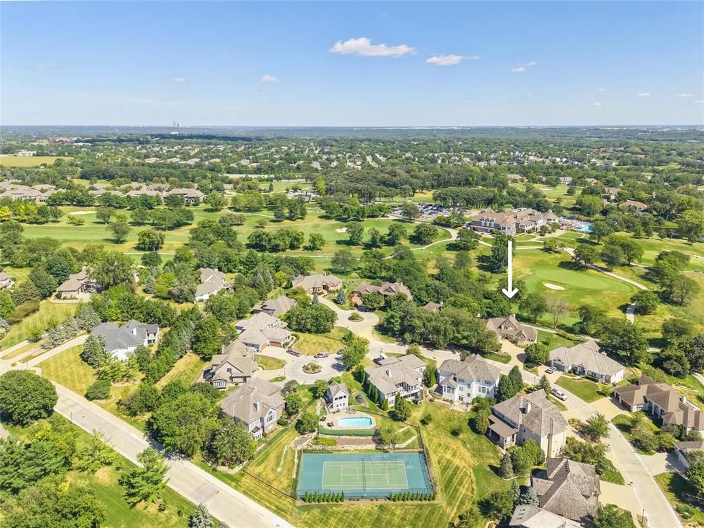 5576 Glen Oaks Point
