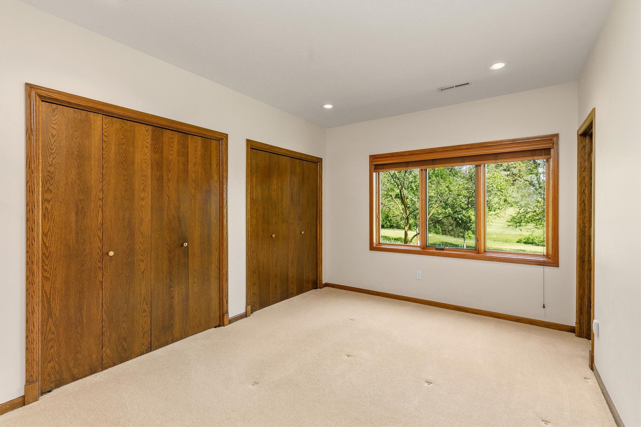 5576 Glen Oaks Point