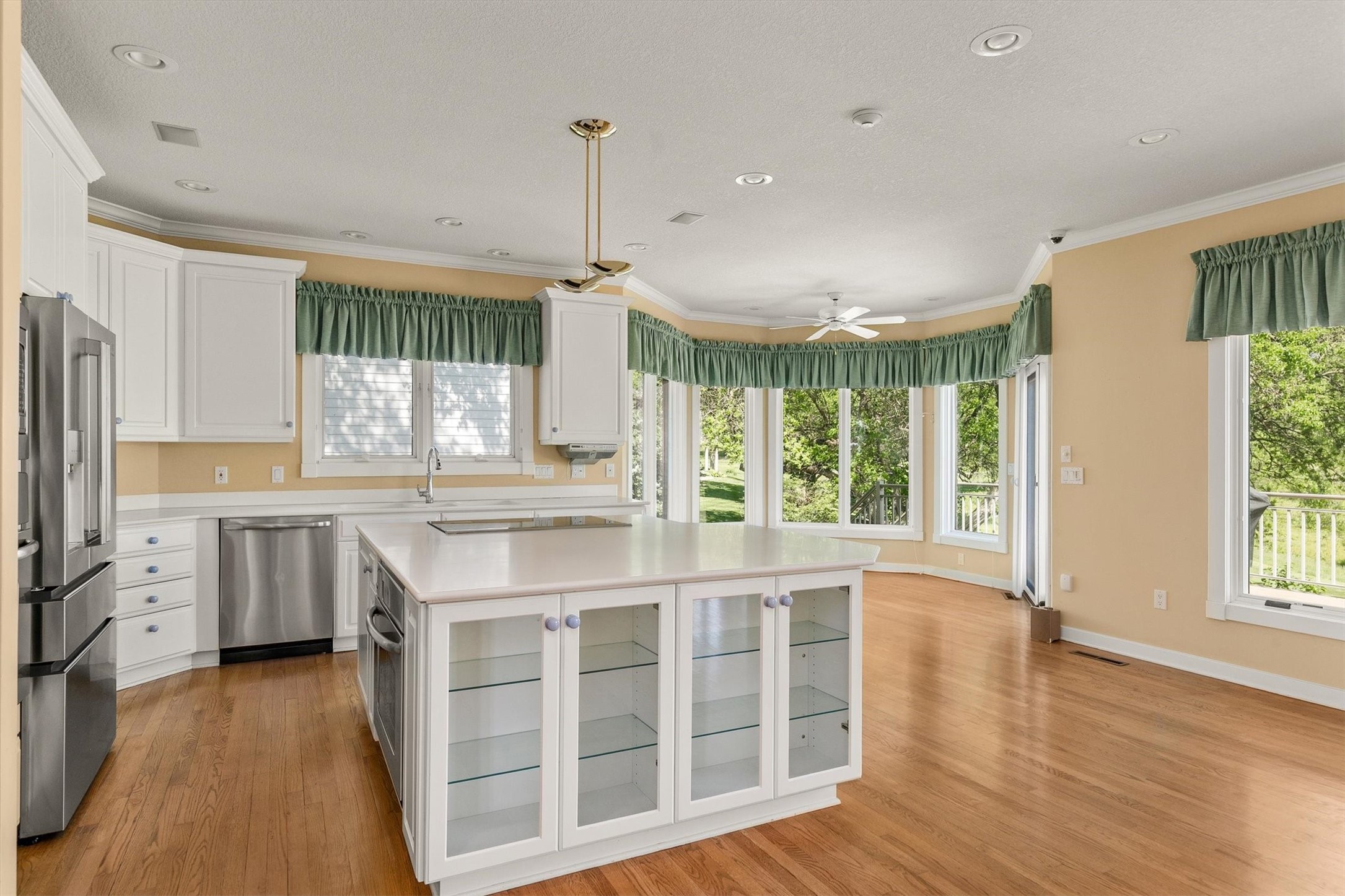 5576 Glen Oaks Point
