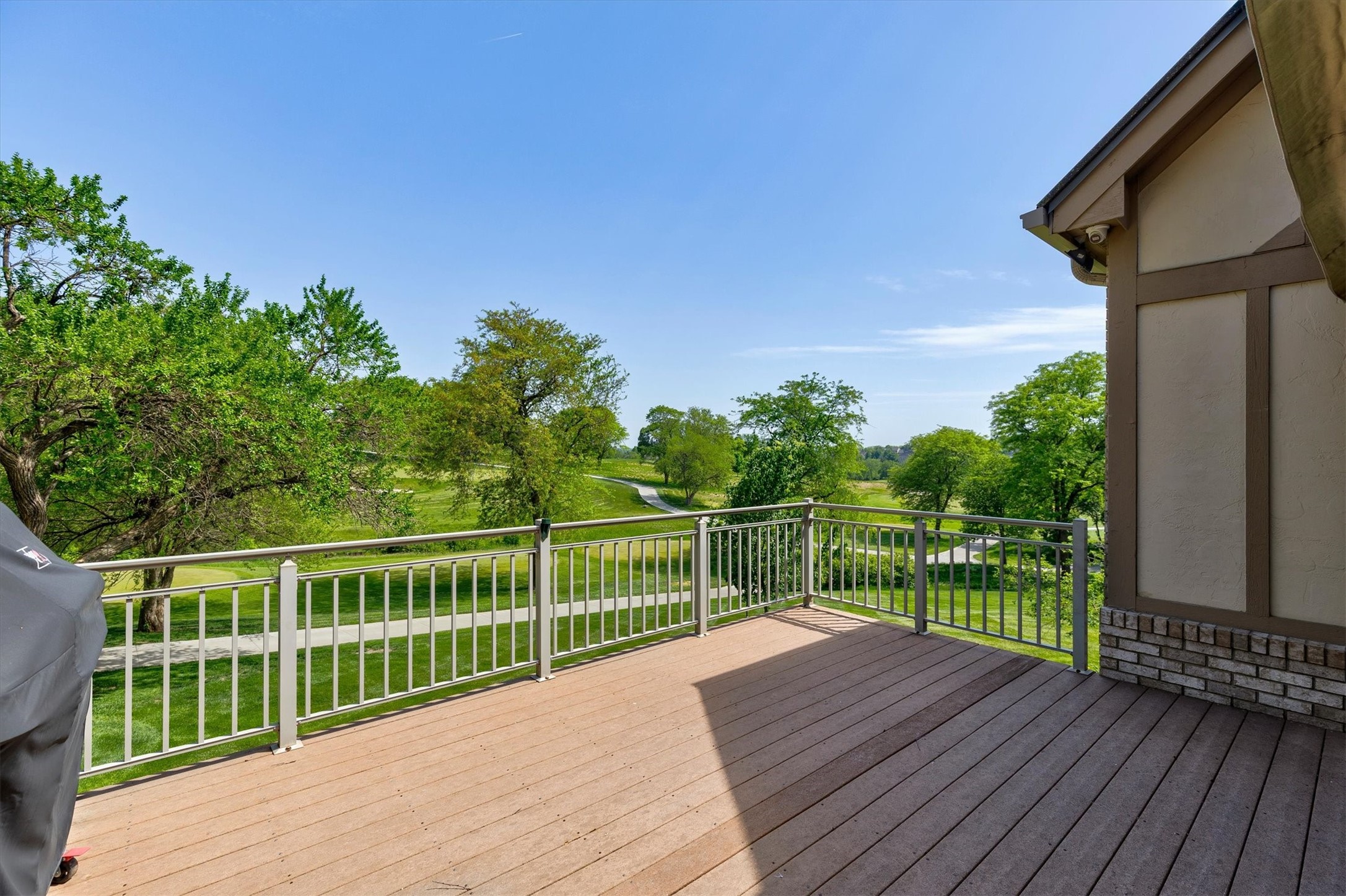 5576 Glen Oaks Point