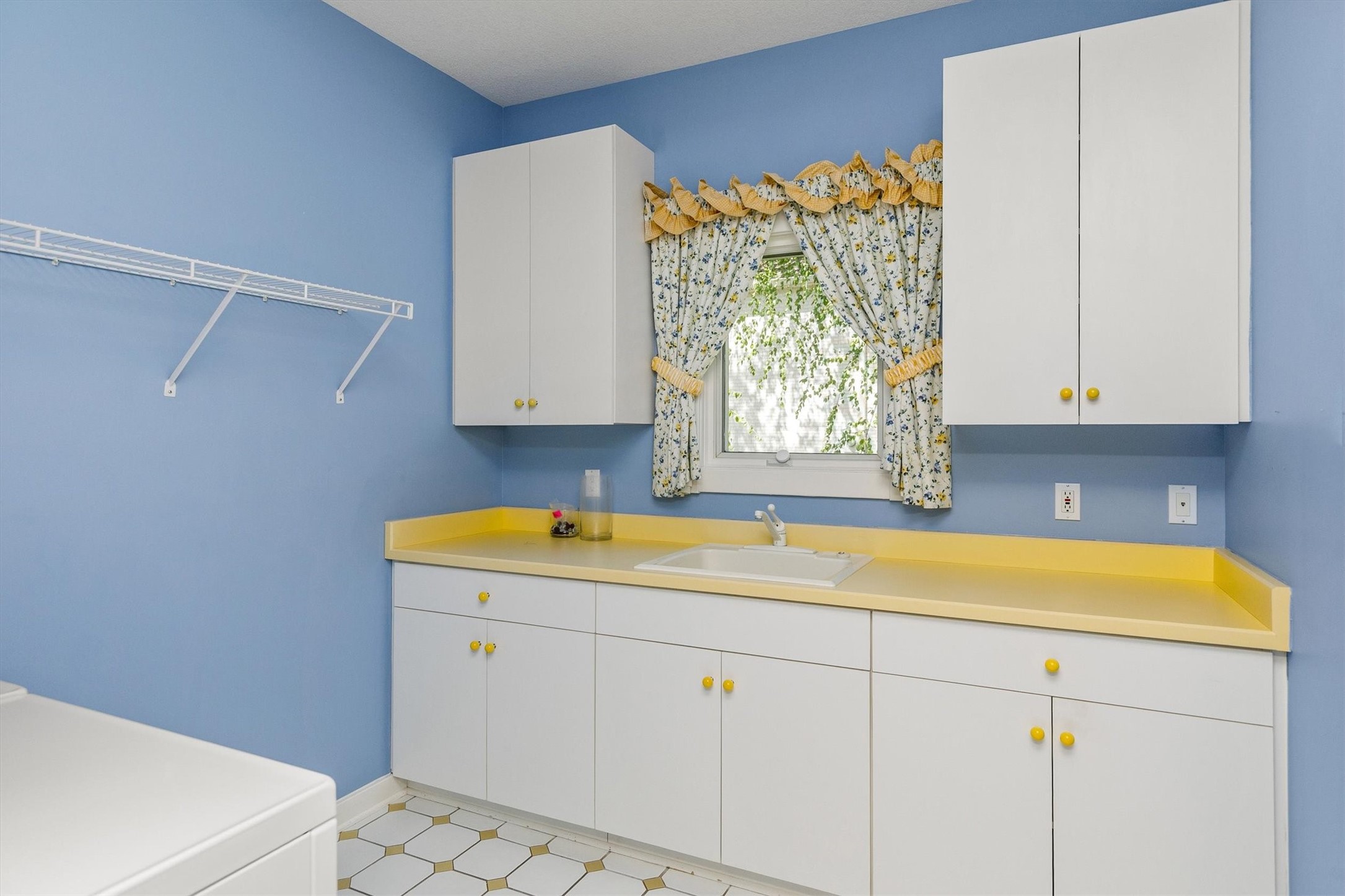 5576 Glen Oaks Point