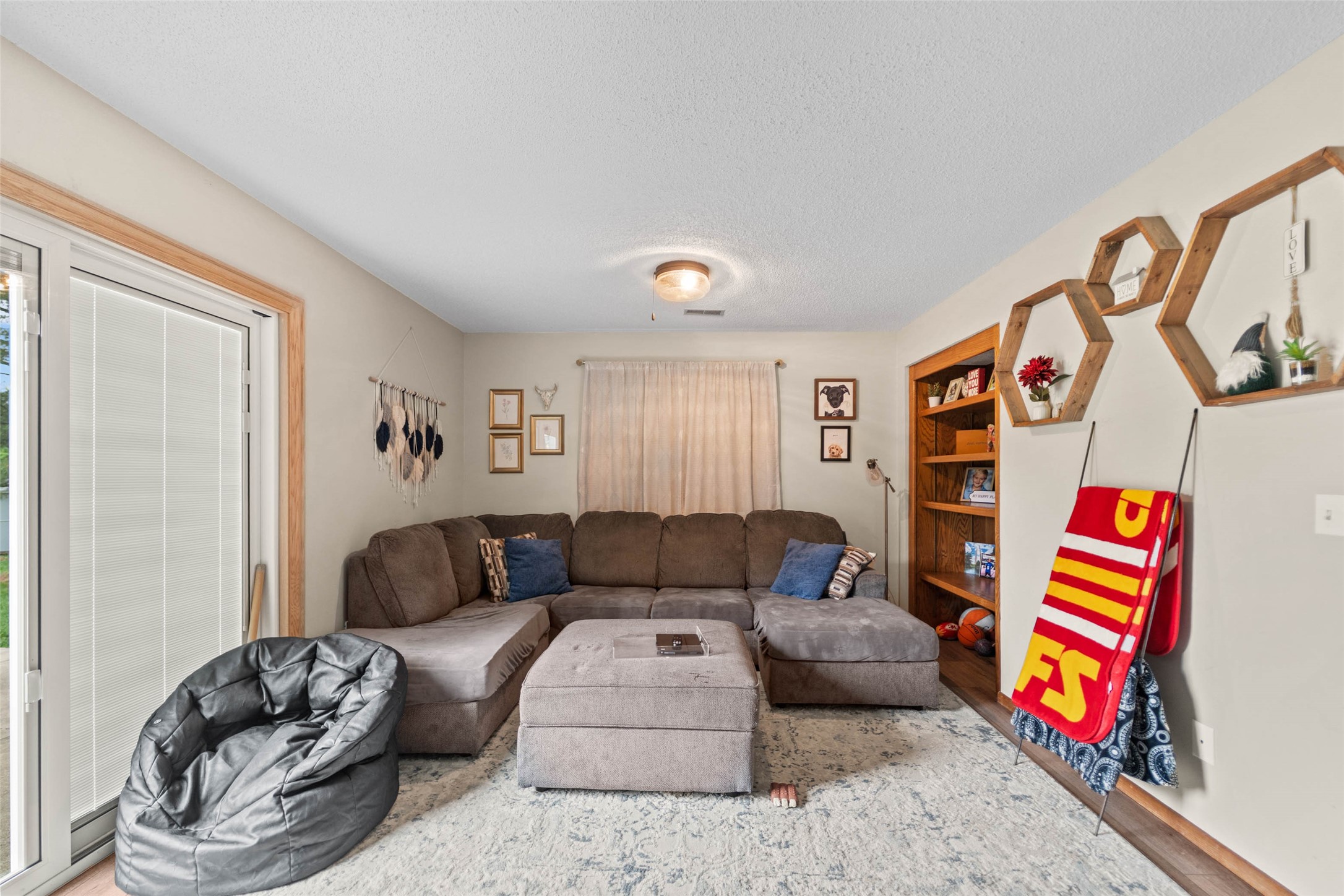 8425 Sharon Circle