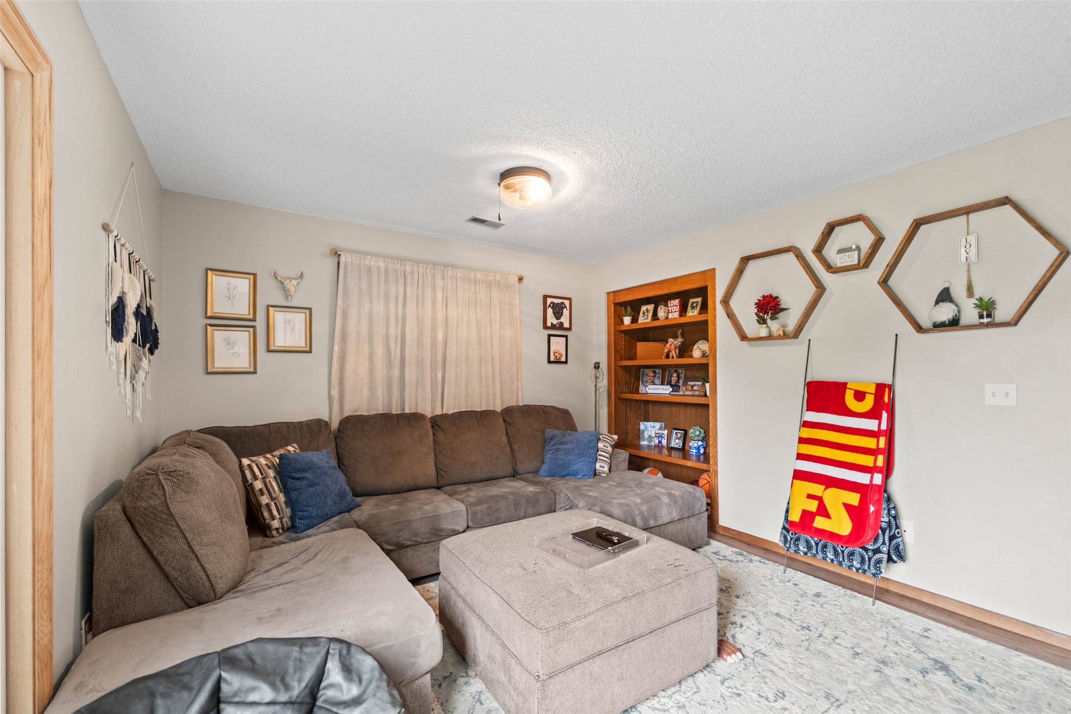 8425 Sharon Circle
