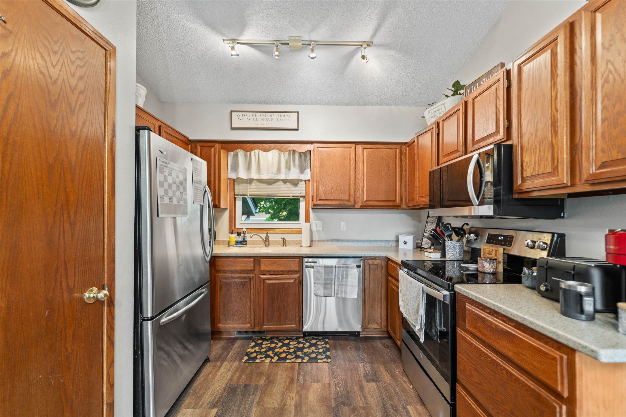 8425 Sharon Circle