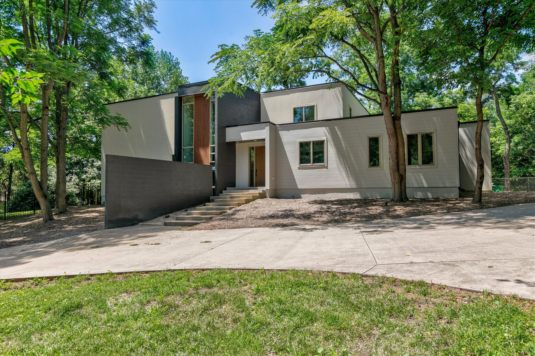 8830 NW 35th Street