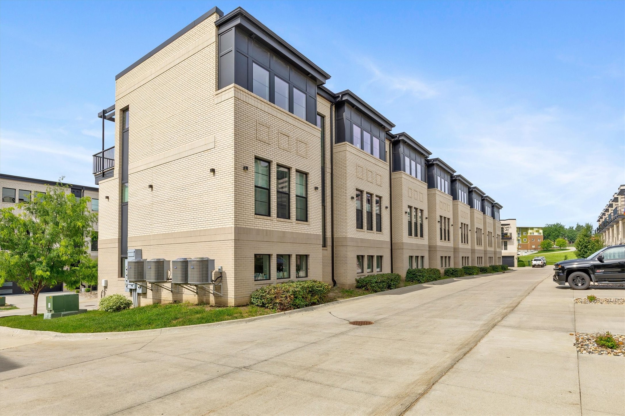 1343 Keosauqua Way