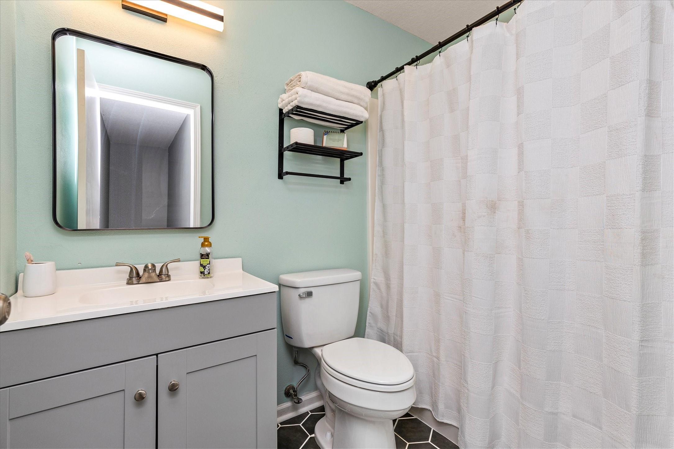 123 Dooley Court SW